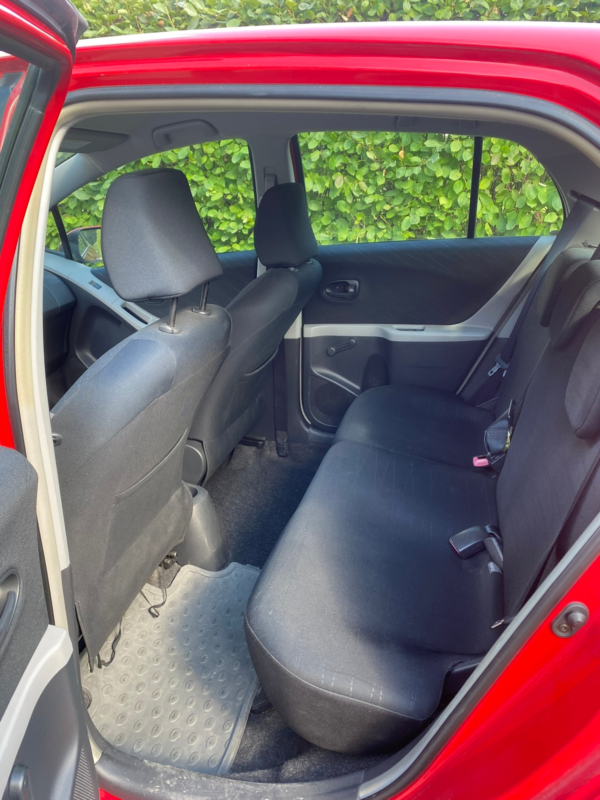 Toyota Yaris 5-dörrar 1.0 VVT-i Manuell 2006, bild 7/9