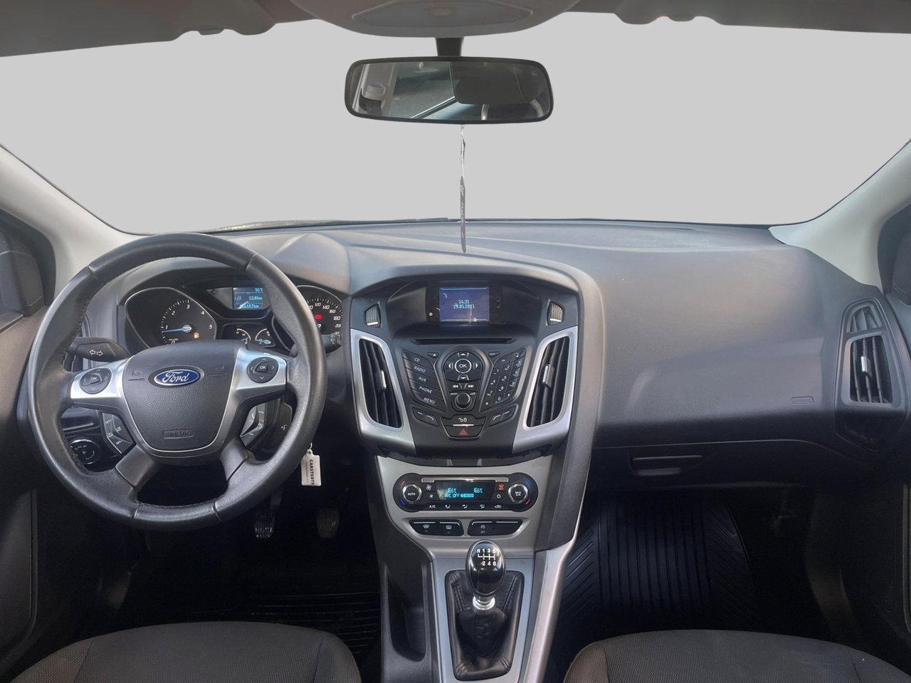 Ford Focus 2011, kuva 6/9