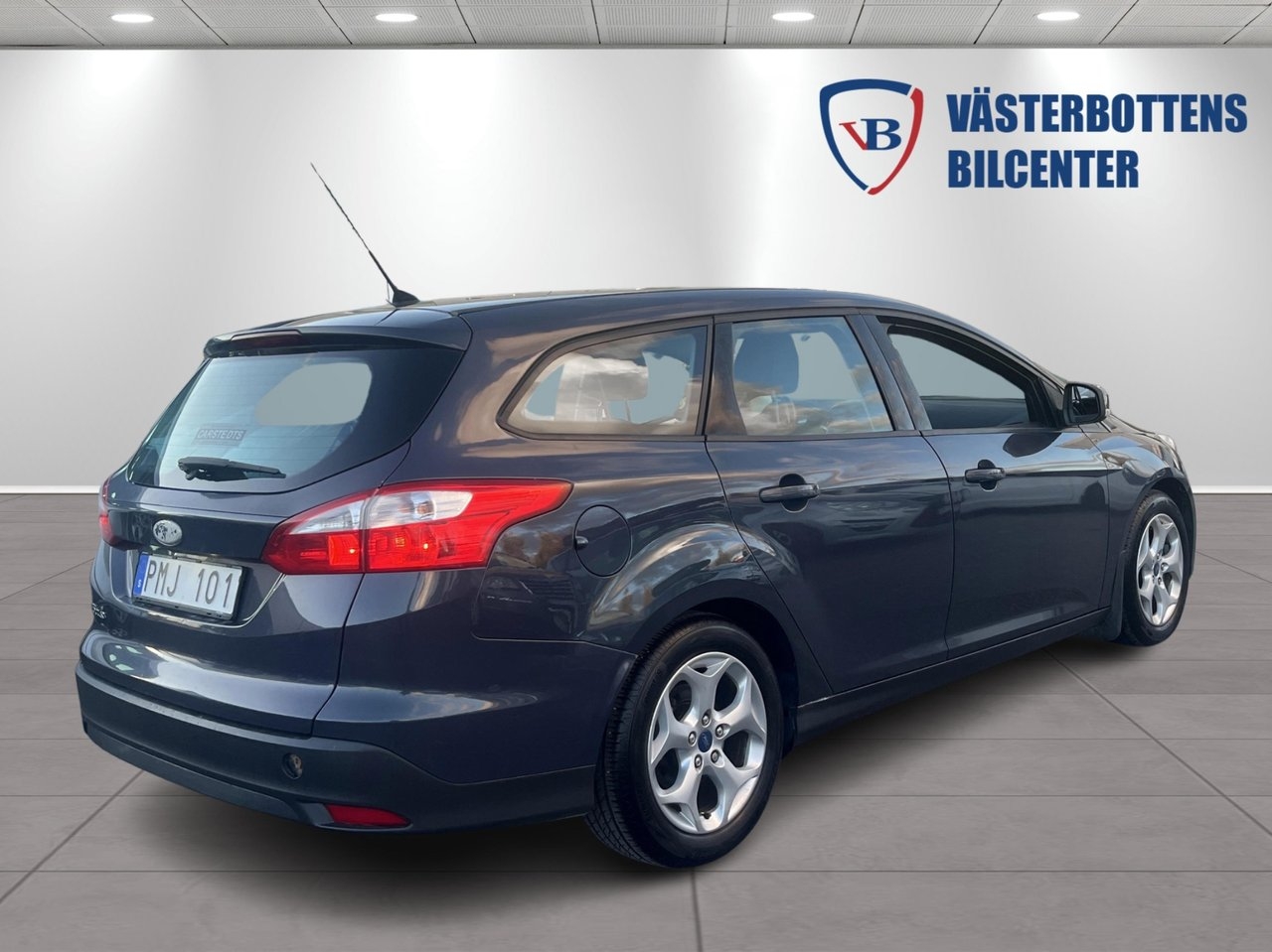 Ford Focus 2011, kuva 3/9
