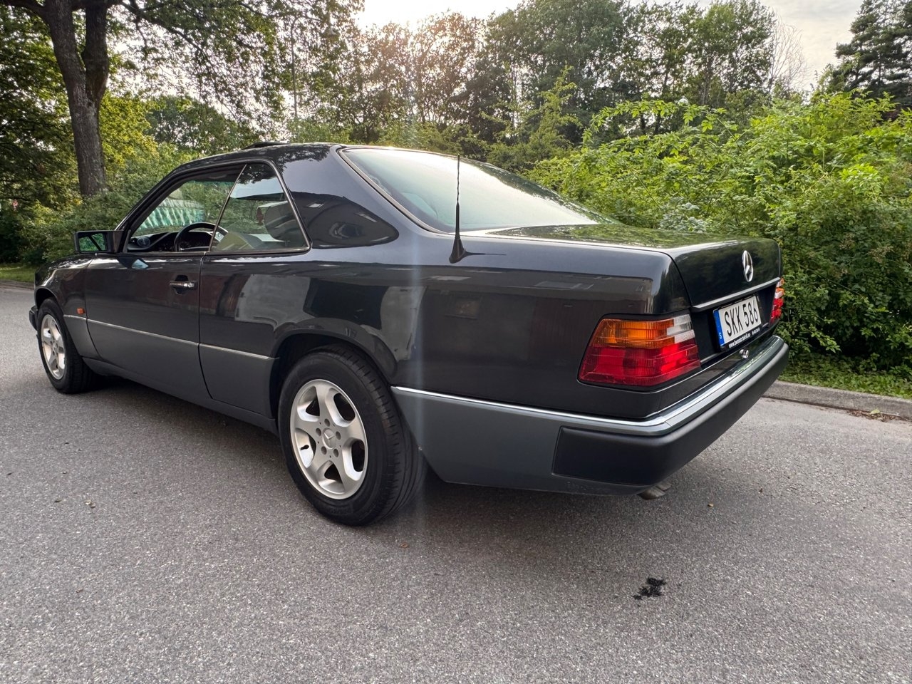 Mercedes-Benz 300 1992, kuva 6/10