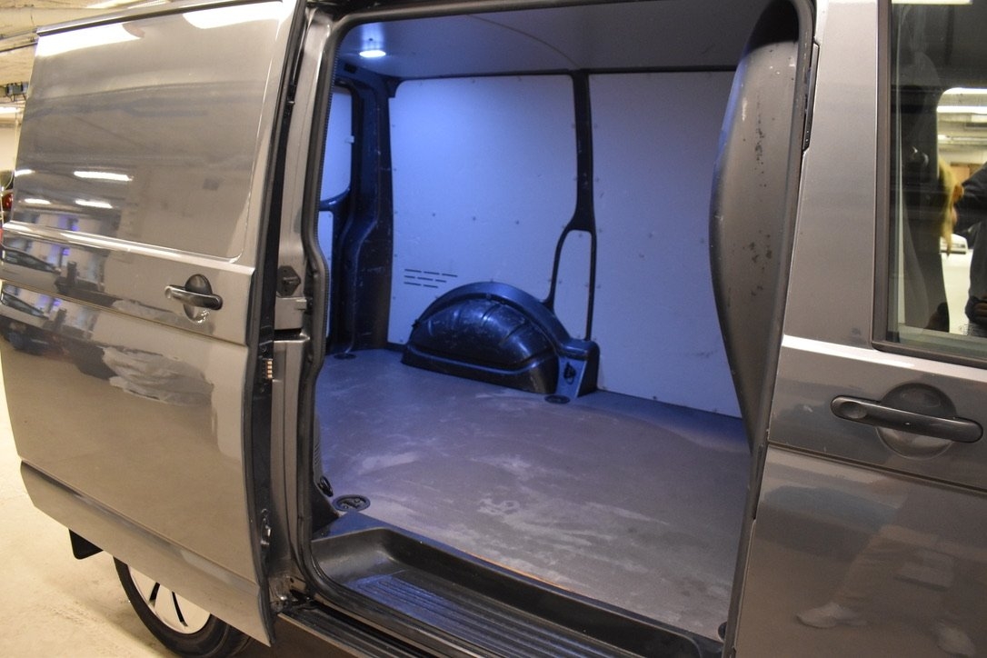 Volkswagen Transporter T30 2.0 TDI 2022, bild 6/10