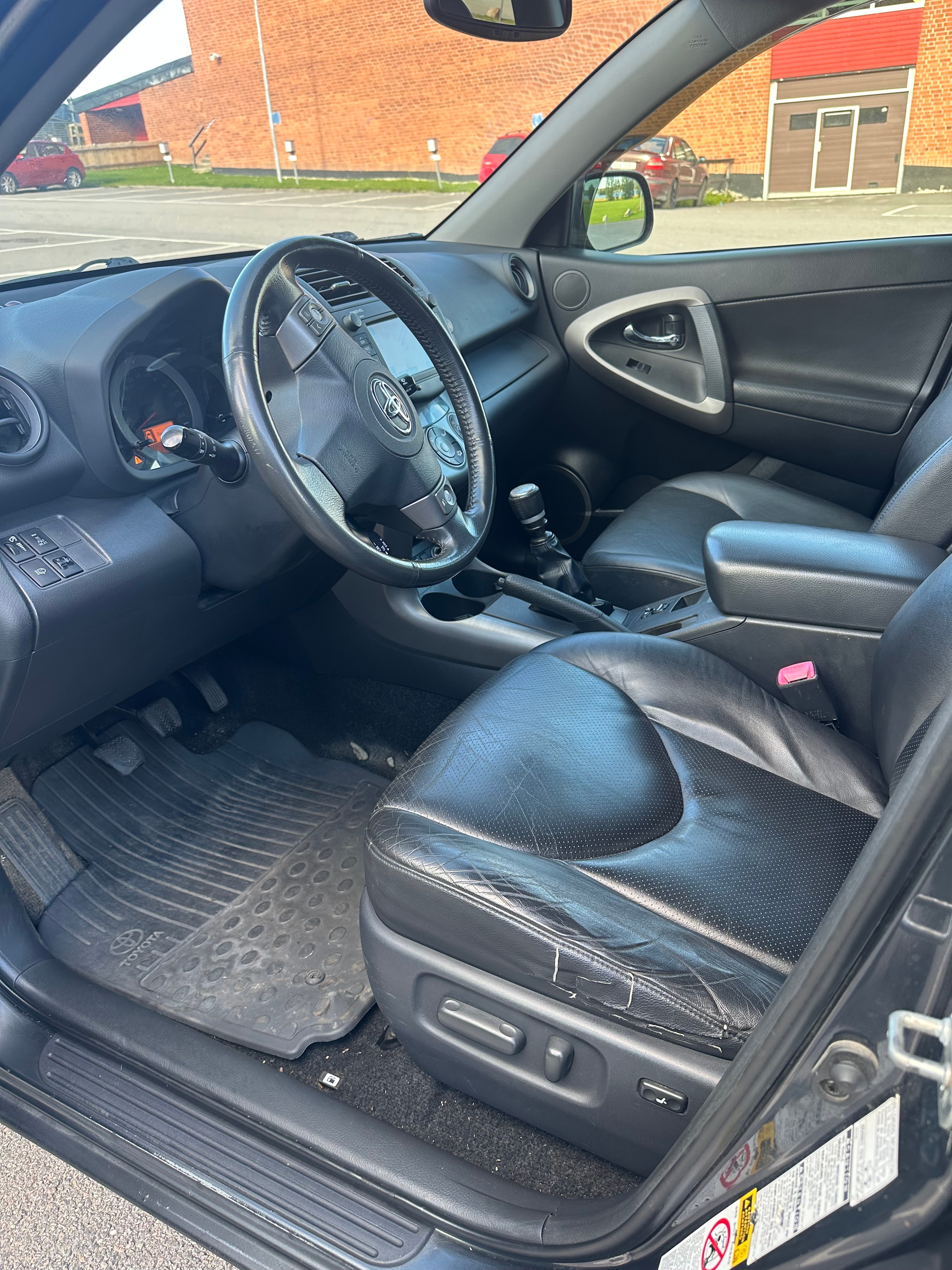Toyota RAV4 2.2 D-CAT 4x4 Manuell 2006, bild 6/10