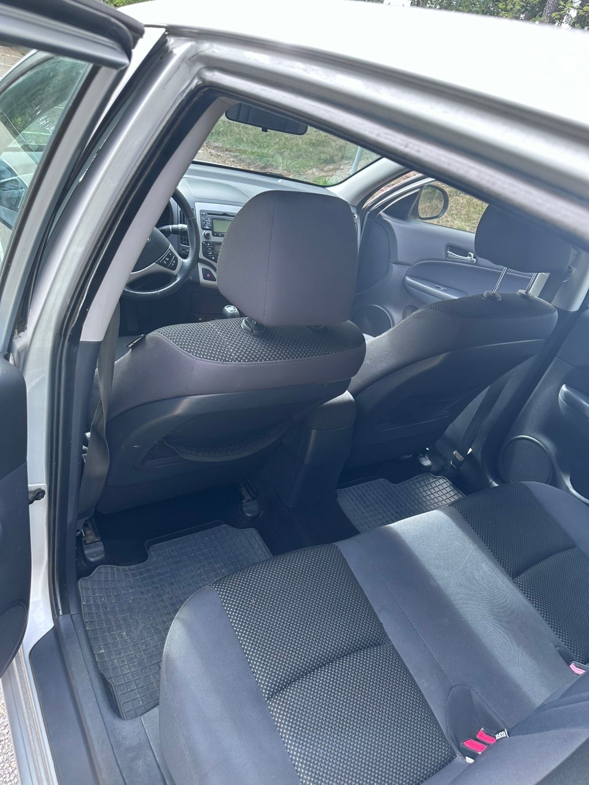 Hyundai i30 cw 1.6 CRDi Manuell 2011, bild 6/7