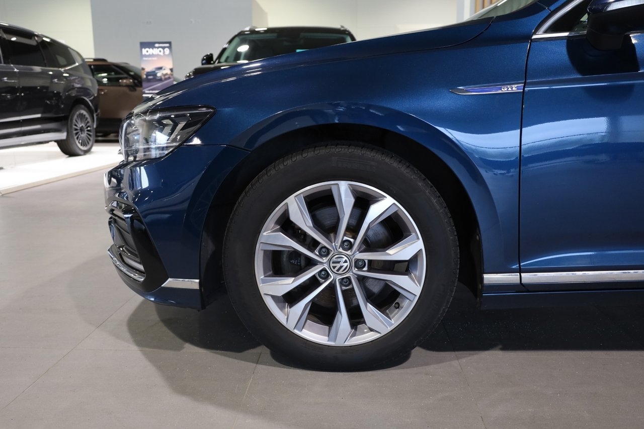 Volkswagen Passat 2020, bild 7/28