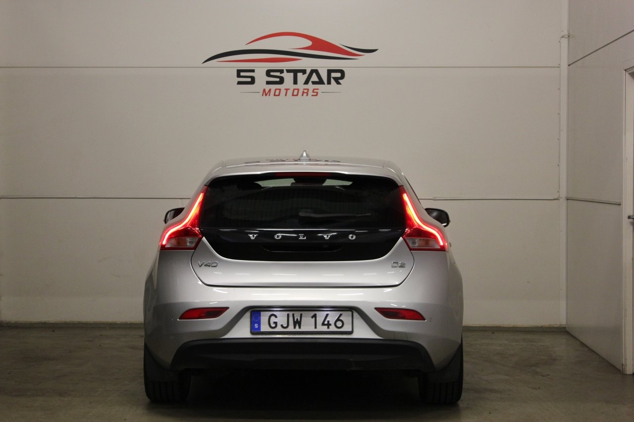Volvo V40 D2 Momentum 2014, photo 5/10
