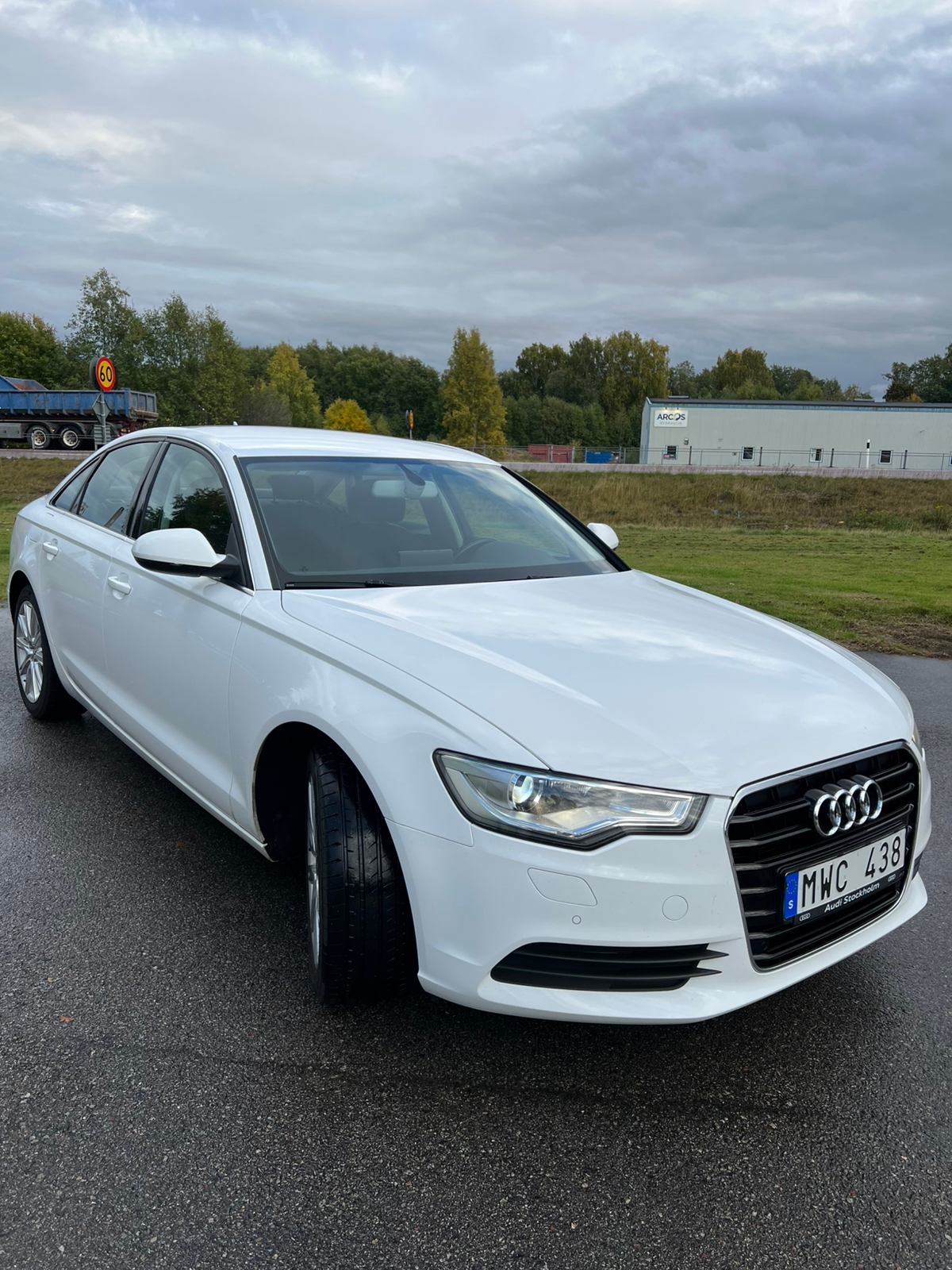Audi A6 Sedan 2.0 TDI DPF Multitronic 2013, bild 2/10