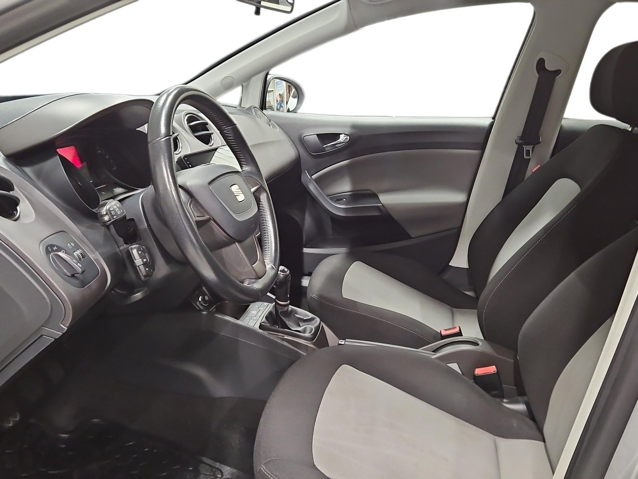 Seat Ibiza 1.2 TSI Man, 105hk Style 2013, bild 6/8