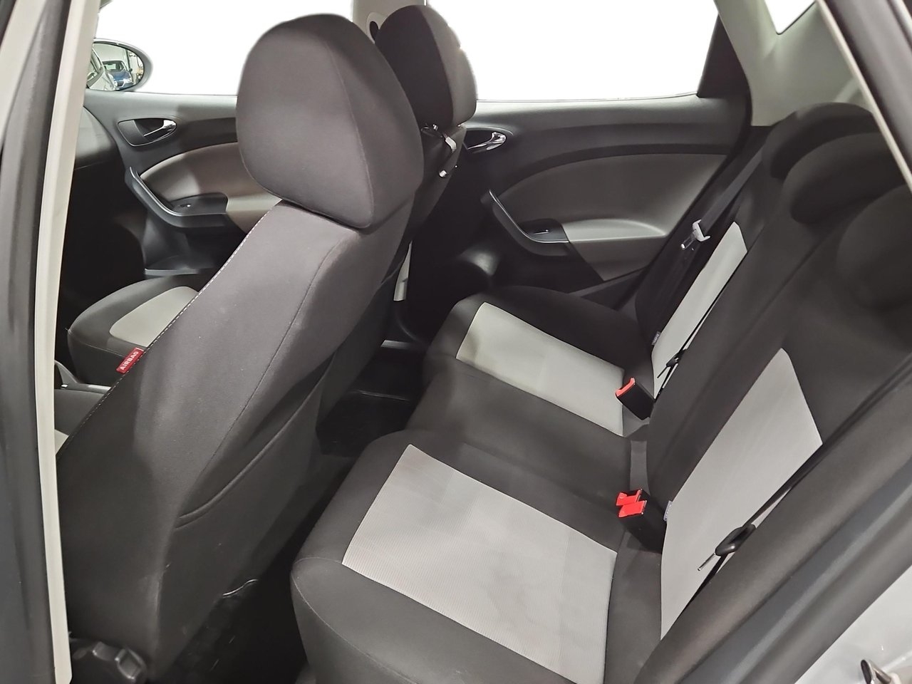 Seat Ibiza 1.2 TSI Man, 105hk Style 2013, bild 7/8