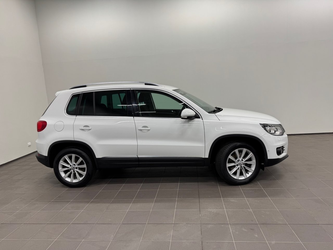 Volkswagen Tiguan 2015, bild 2/10
