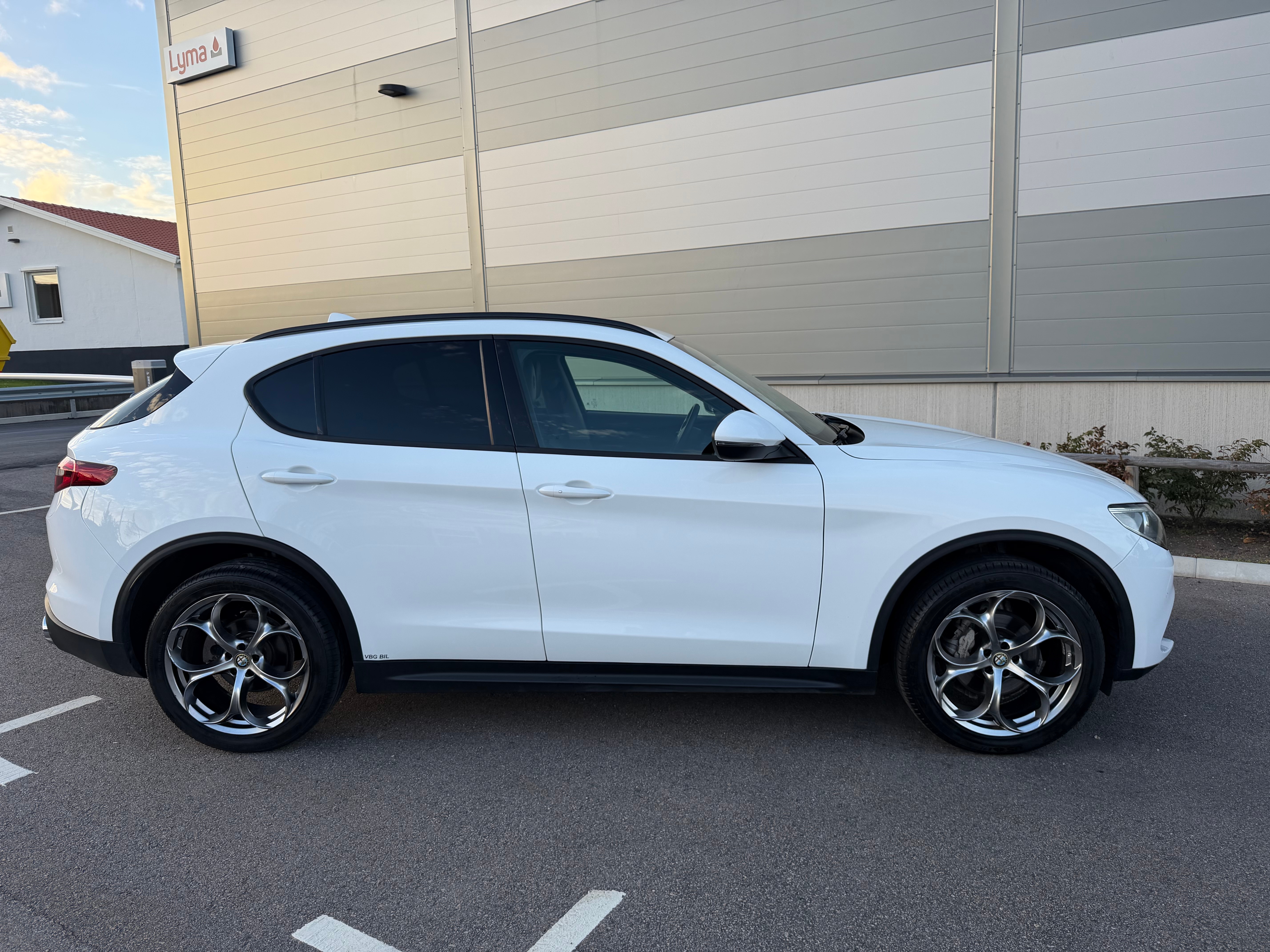 Alfa Romeo Stelvio 2019, bild 4/10