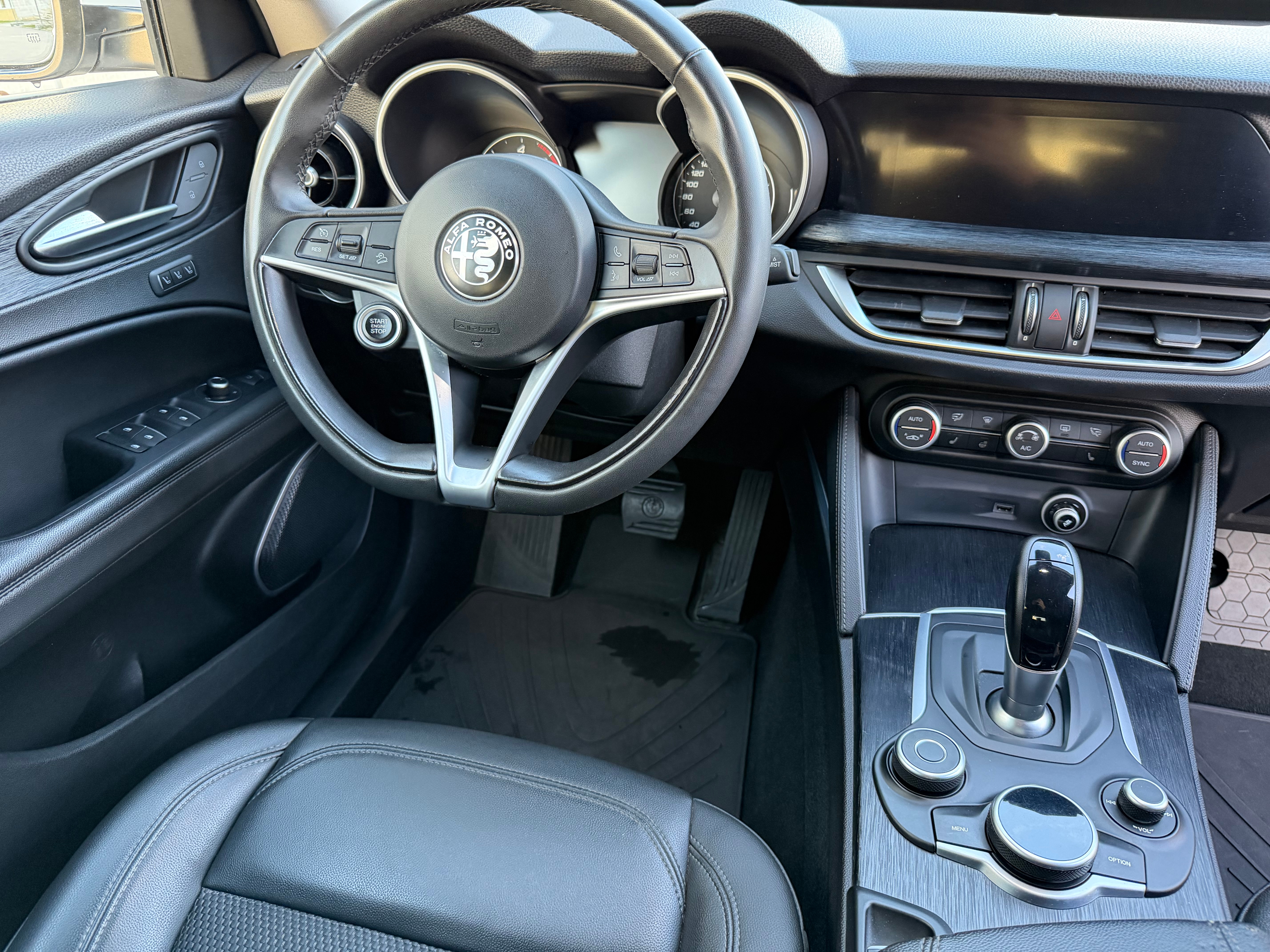 Alfa Romeo Stelvio 2019, bild 7/10