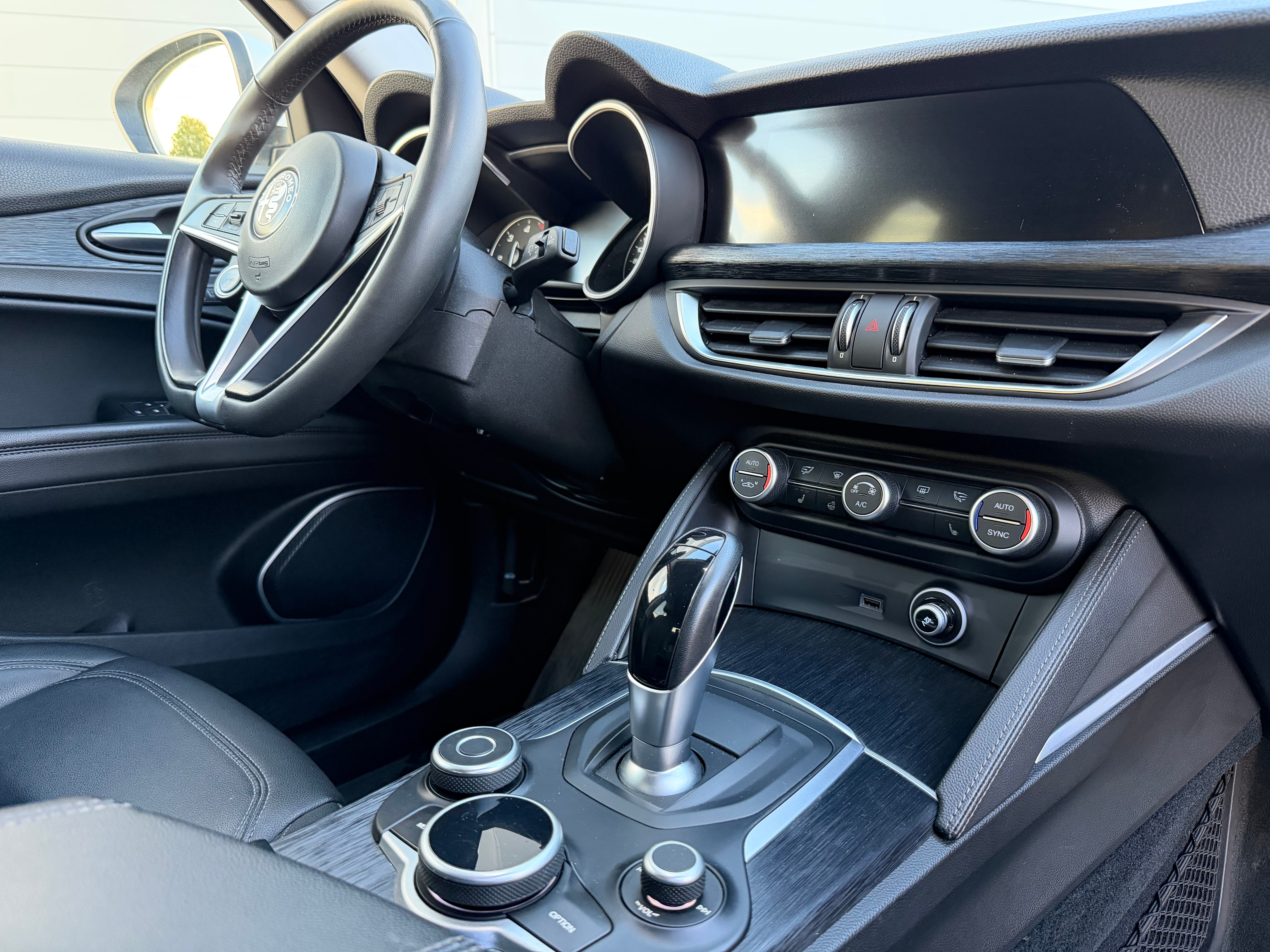 Alfa Romeo Stelvio 2019, bild 6/10
