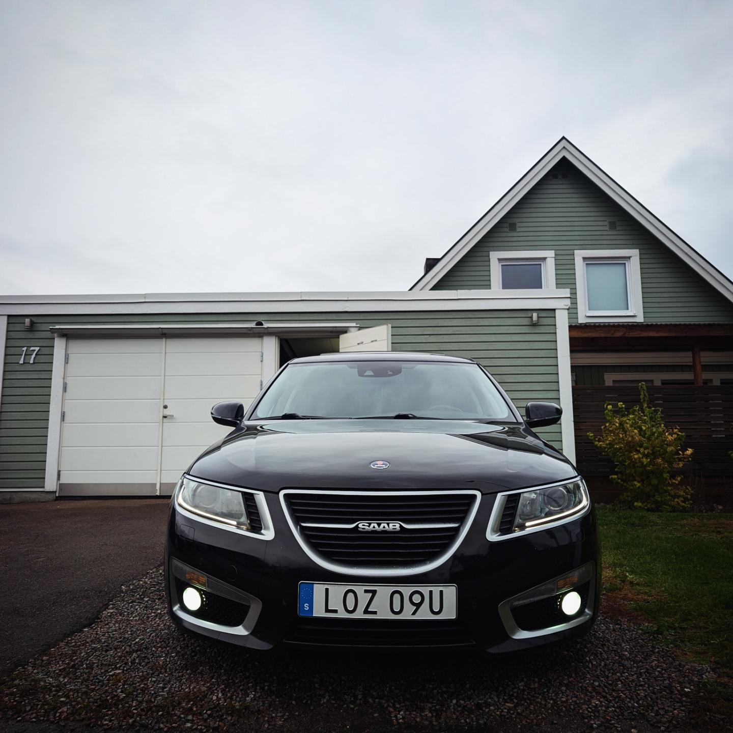Saab 9-5 SportSedan 2.0 TTiD DPF Manuell 2011, photo 2/6