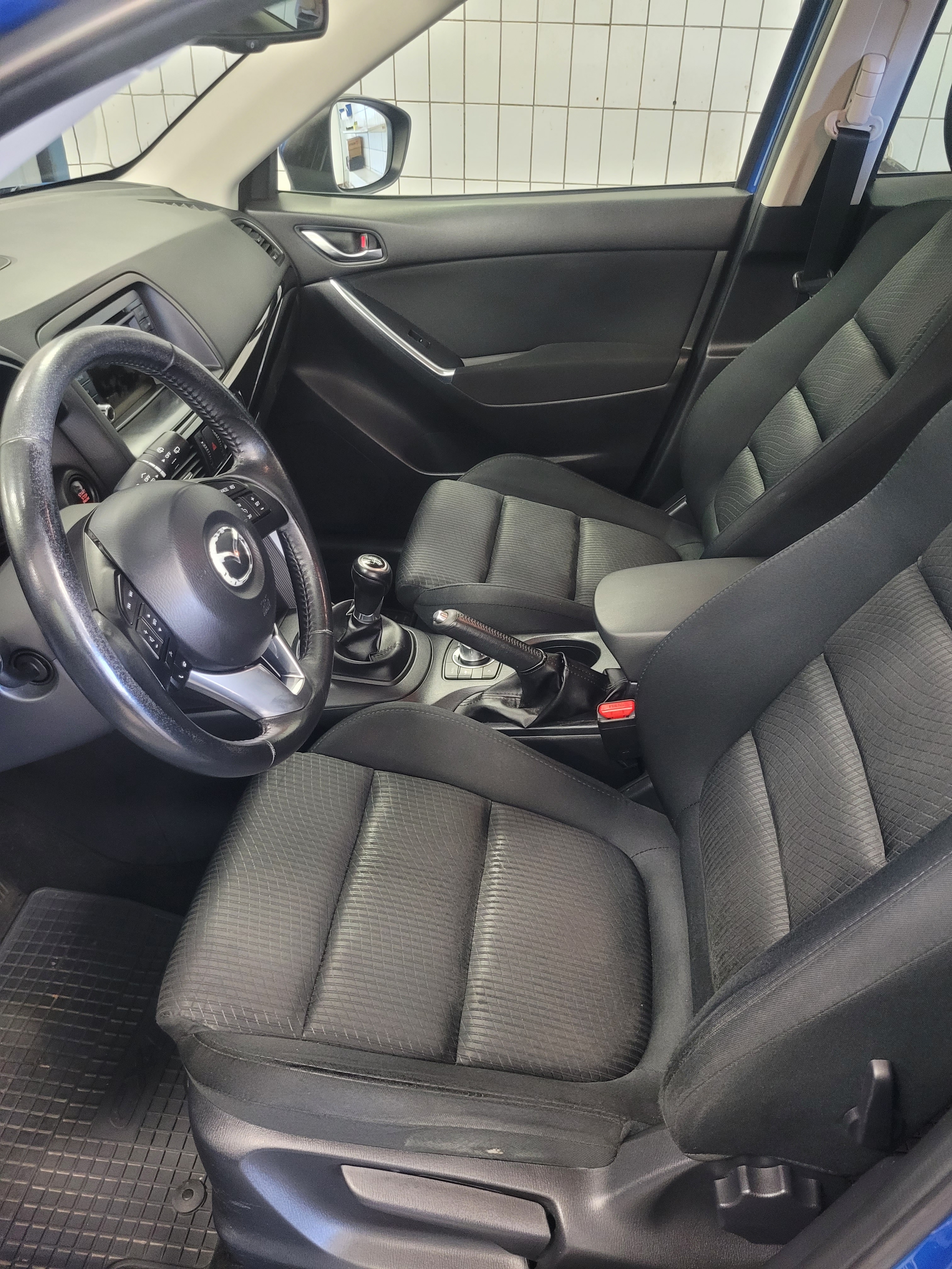 Mazda CX-5 2.2 SKYACTIV-D Manuell 2012, bild 6/10