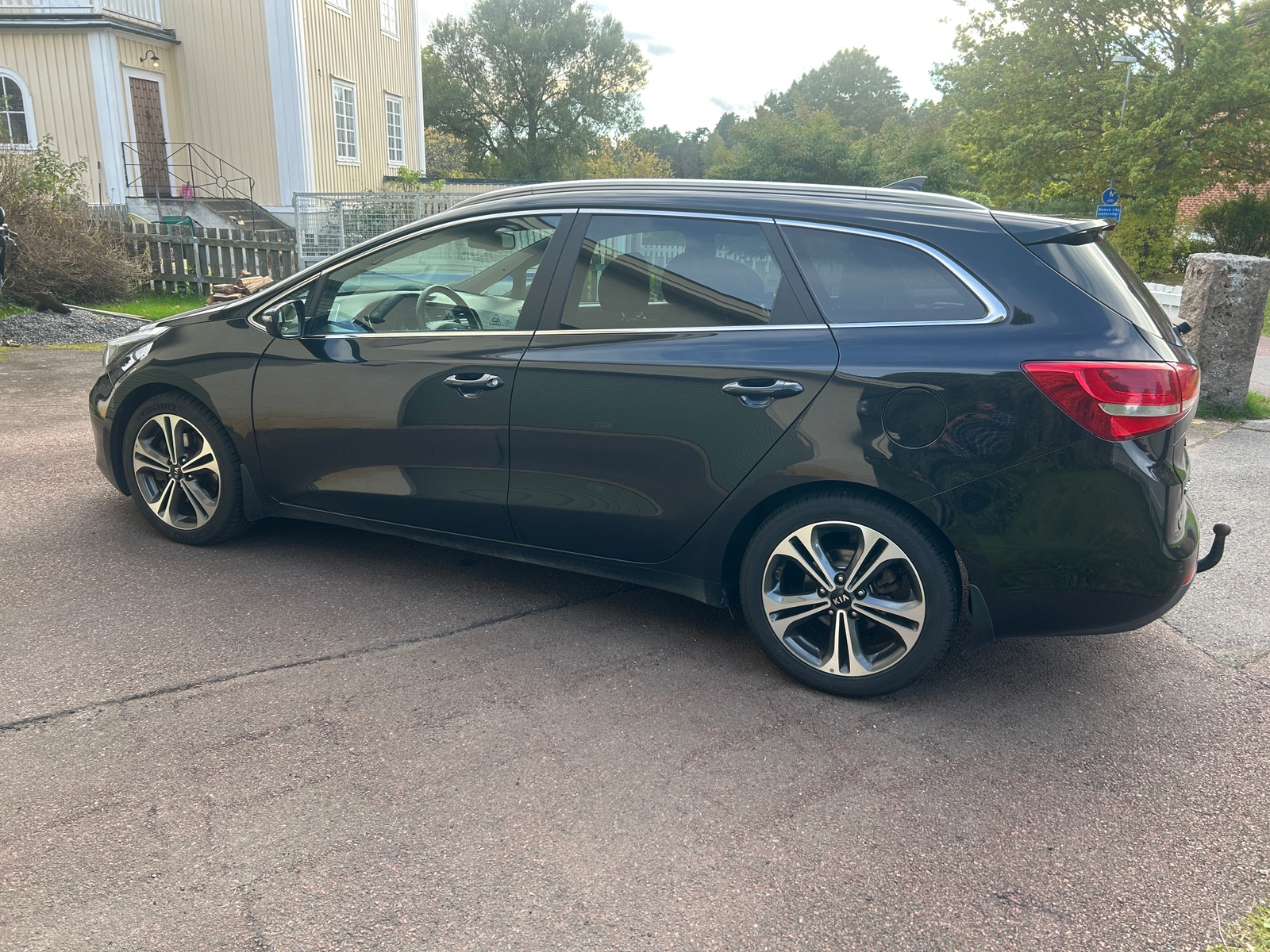 Kia Ceed _sw 1.6 GDI DCT 2018, bild 3/8