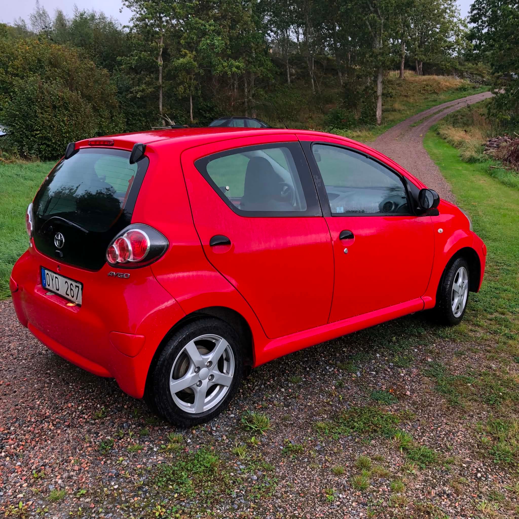 Toyota Aygo 5-dörrar 1.0 VVT-i Manuell 2011, bild 4/9
