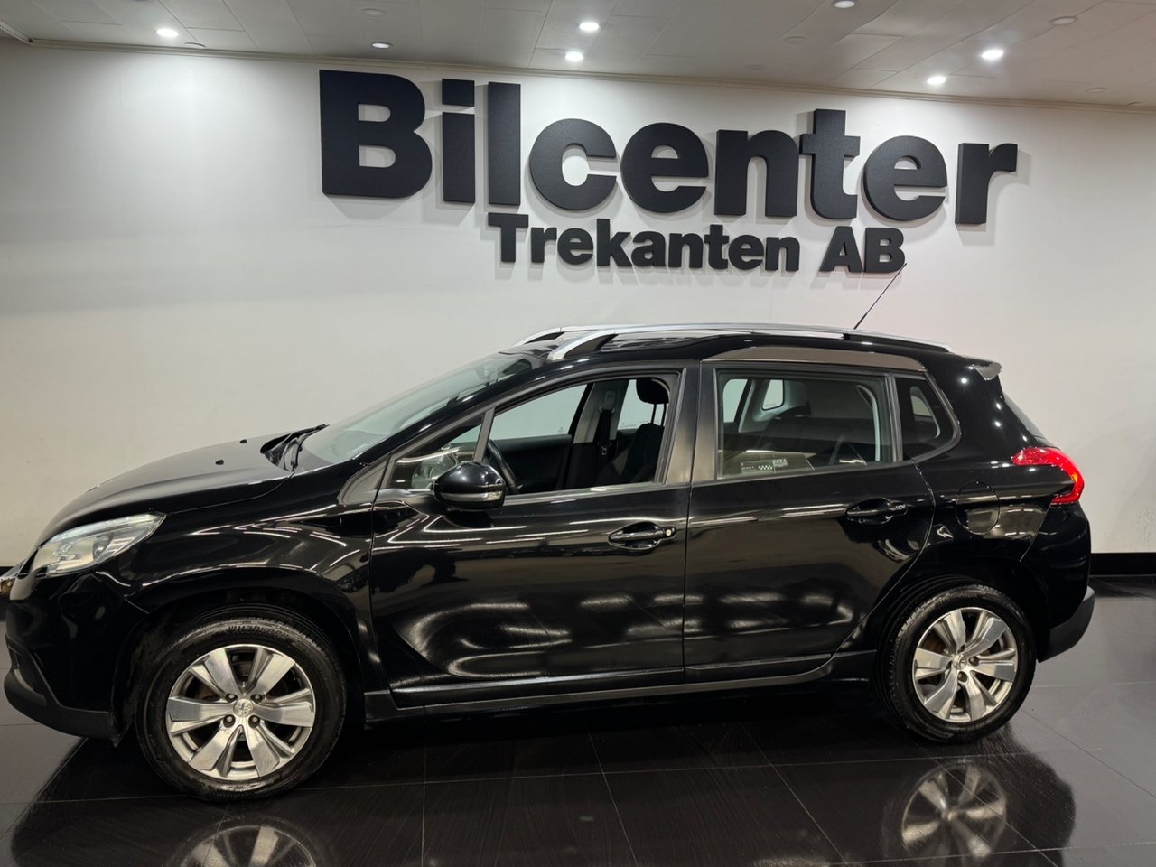Peugeot 2008 1.2 VTi Euro 5 Dragkrok GPS 2013, bild 3/8