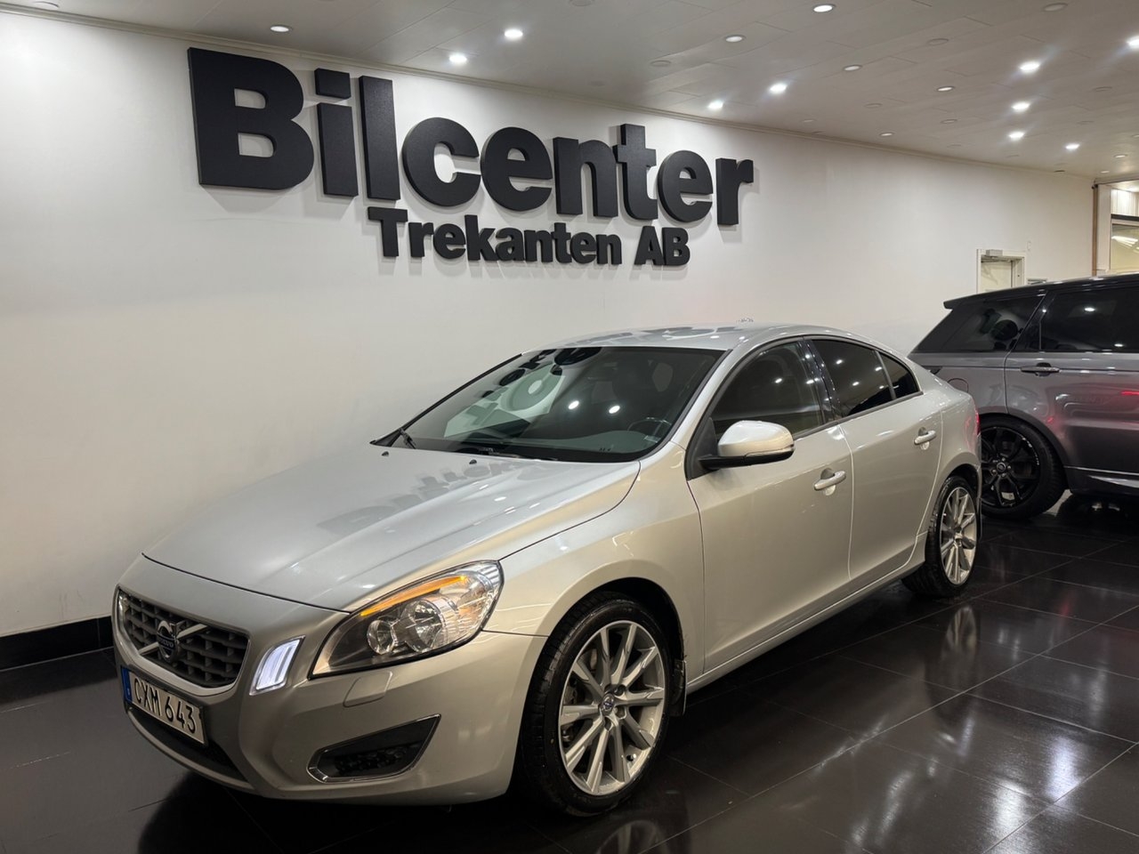 Volvo S60 T4 R-Design 2012, kuva 2/10