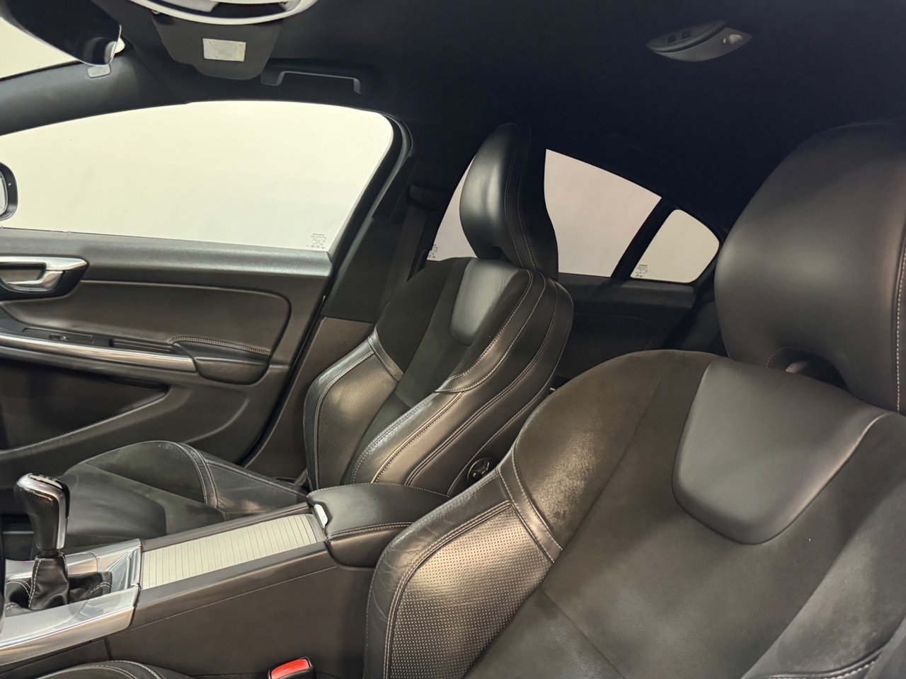 Volvo S60 T4 R-Design 2012, kuva 7/10