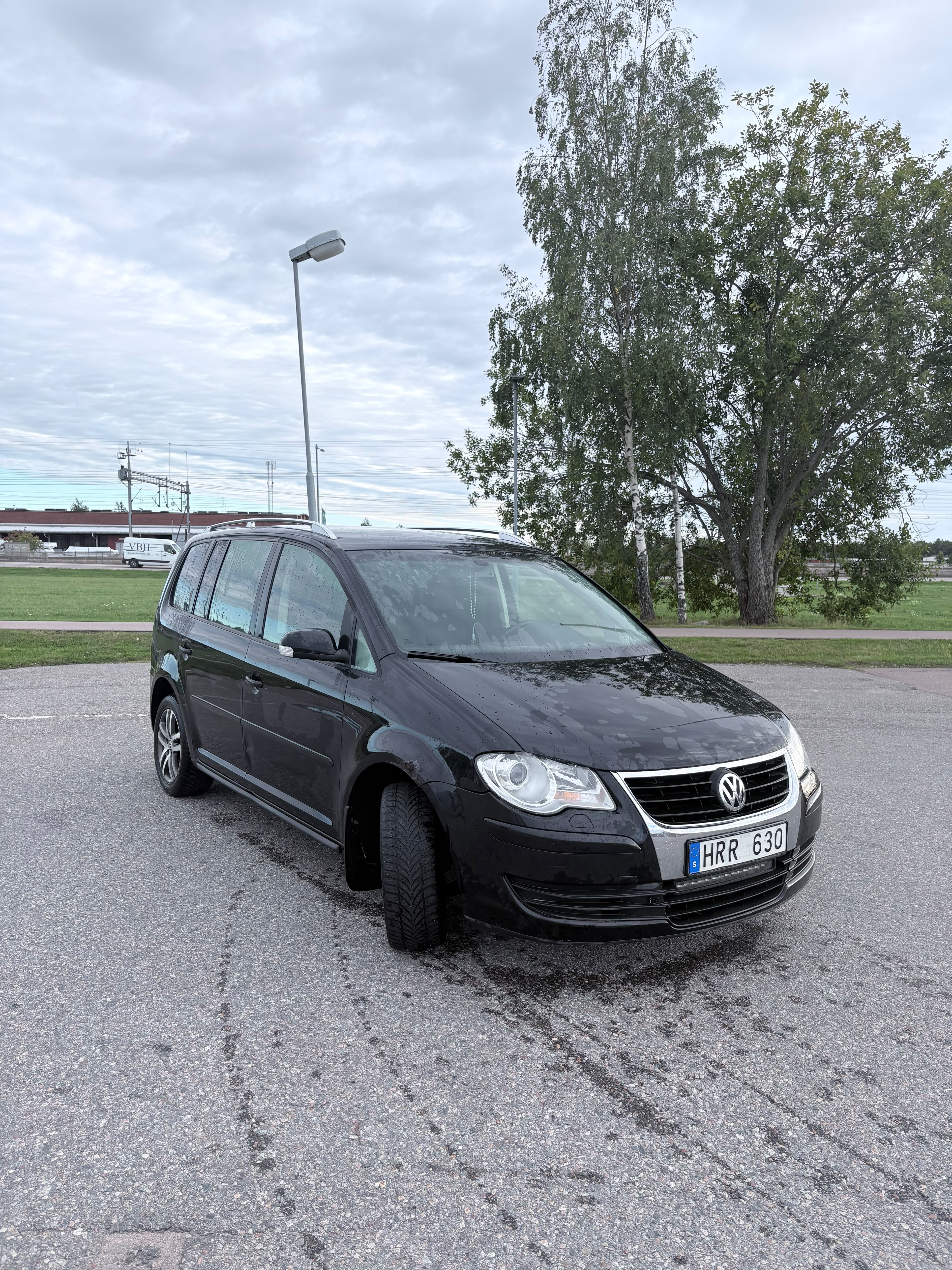Volkswagen Touran 2009, kuva 5/5