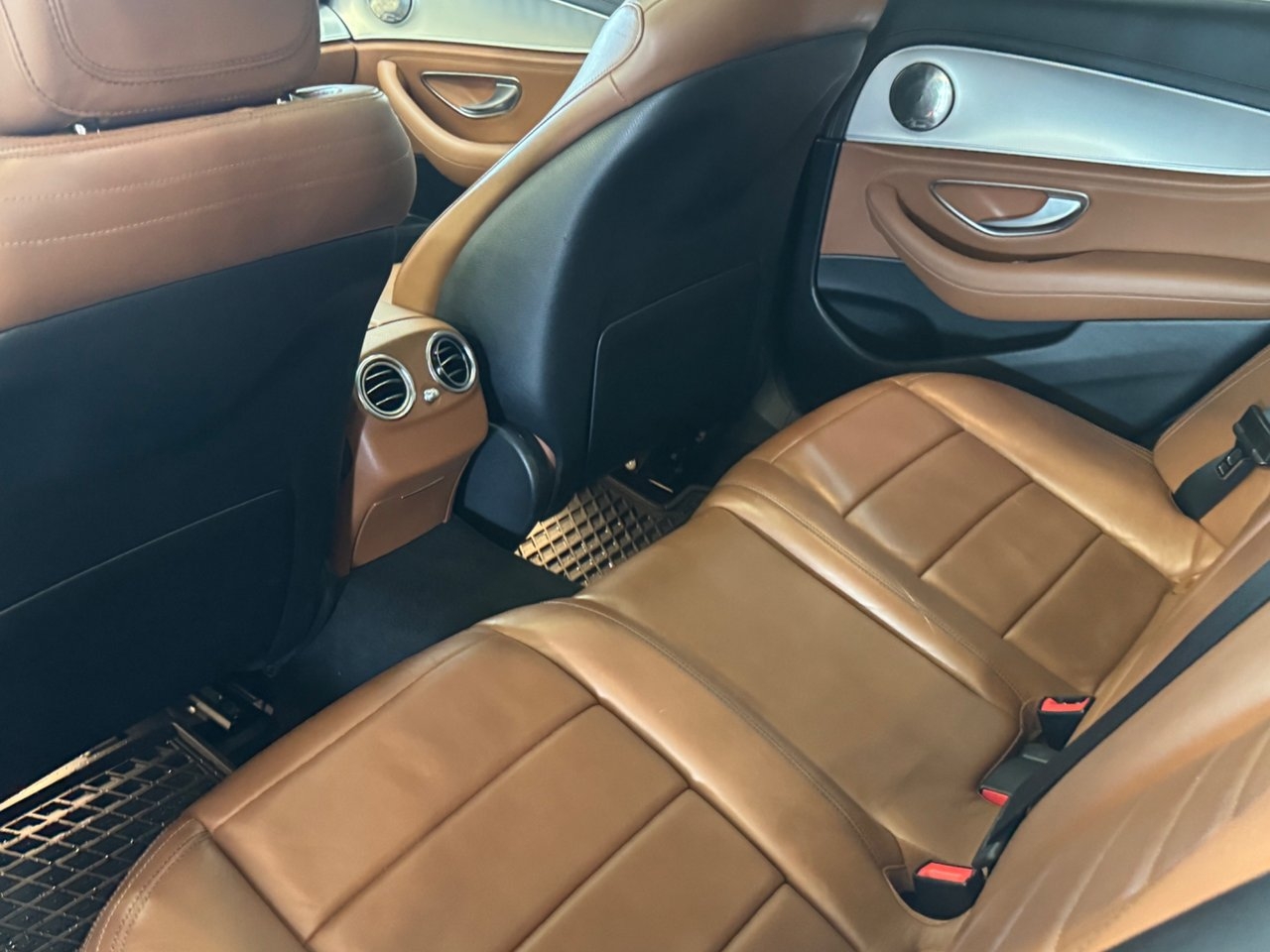 Mercedes-Benz E 2018, bild 6/10