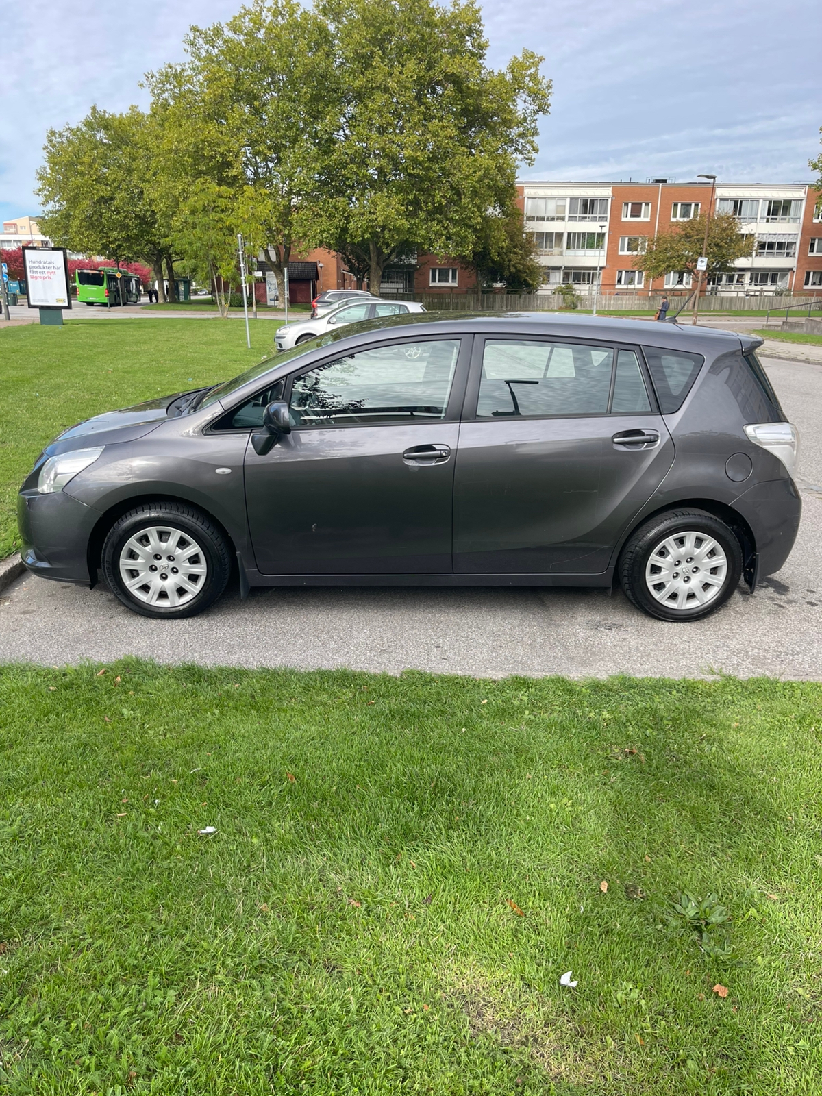 Toyota Verso 1.8 Valvematic Multidrive S 2009, bild 2/10