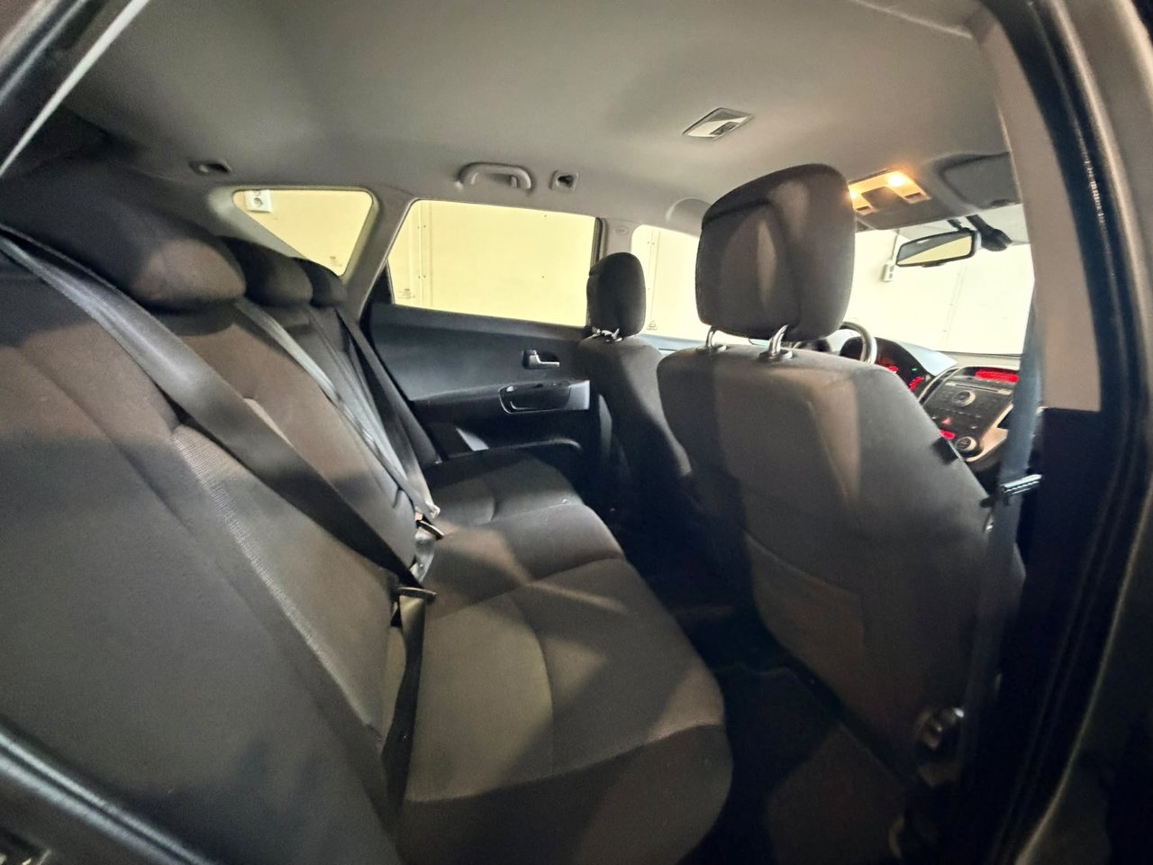 Kia Ceed 2010, bild 7/10