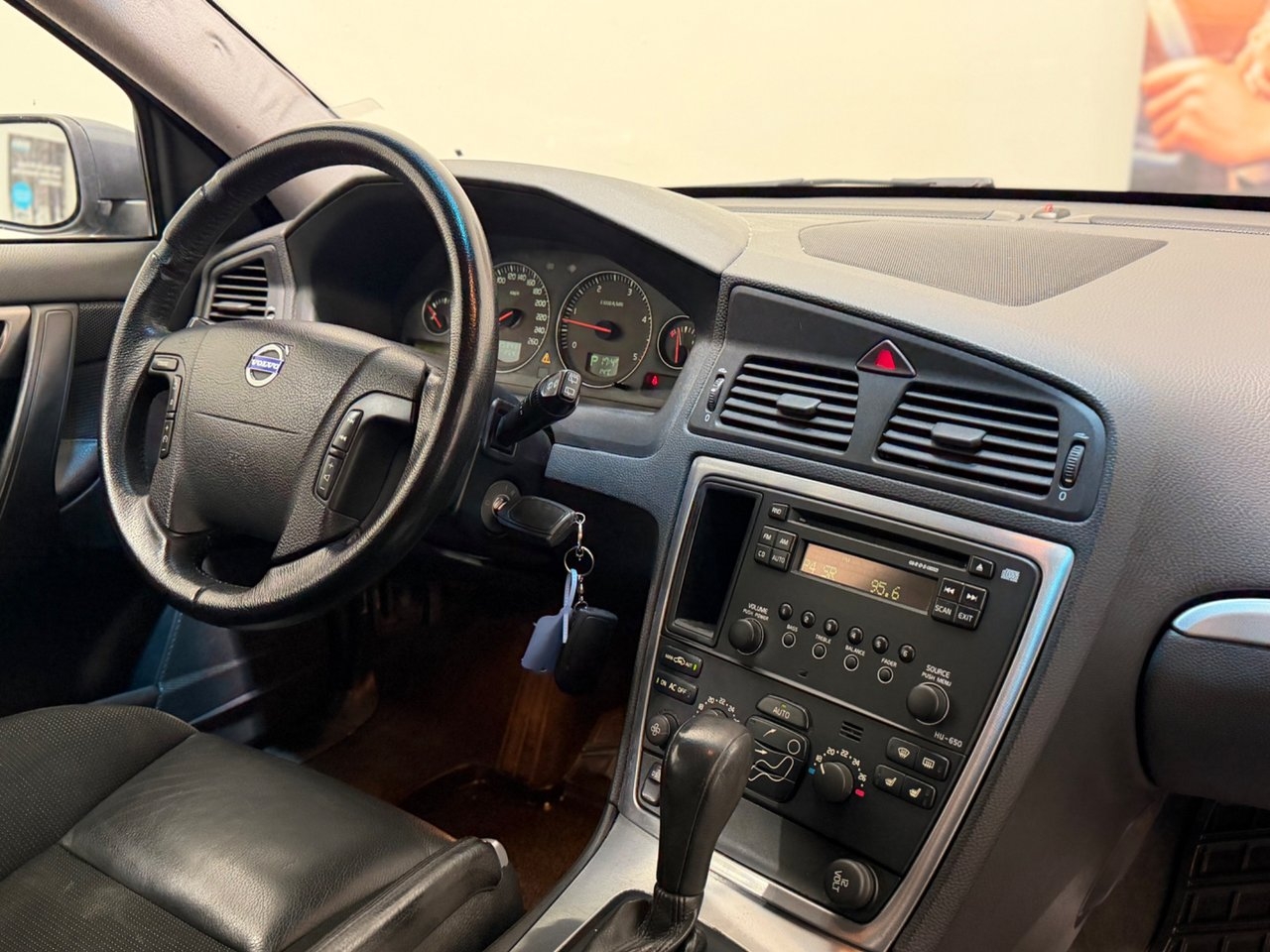 Volvo V70 2.4D Geartronic Kinetic Euro 4 2006, bild 2/10