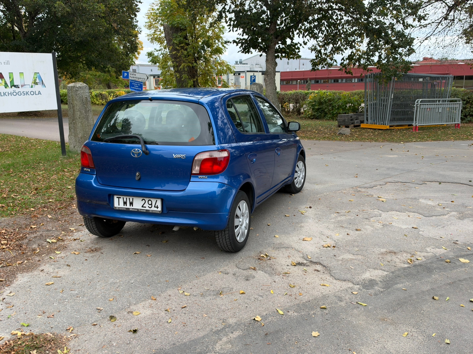 Toyota Yaris 5-dörrar 1.0 VVT-i Manuell 2003, bild 5/9
