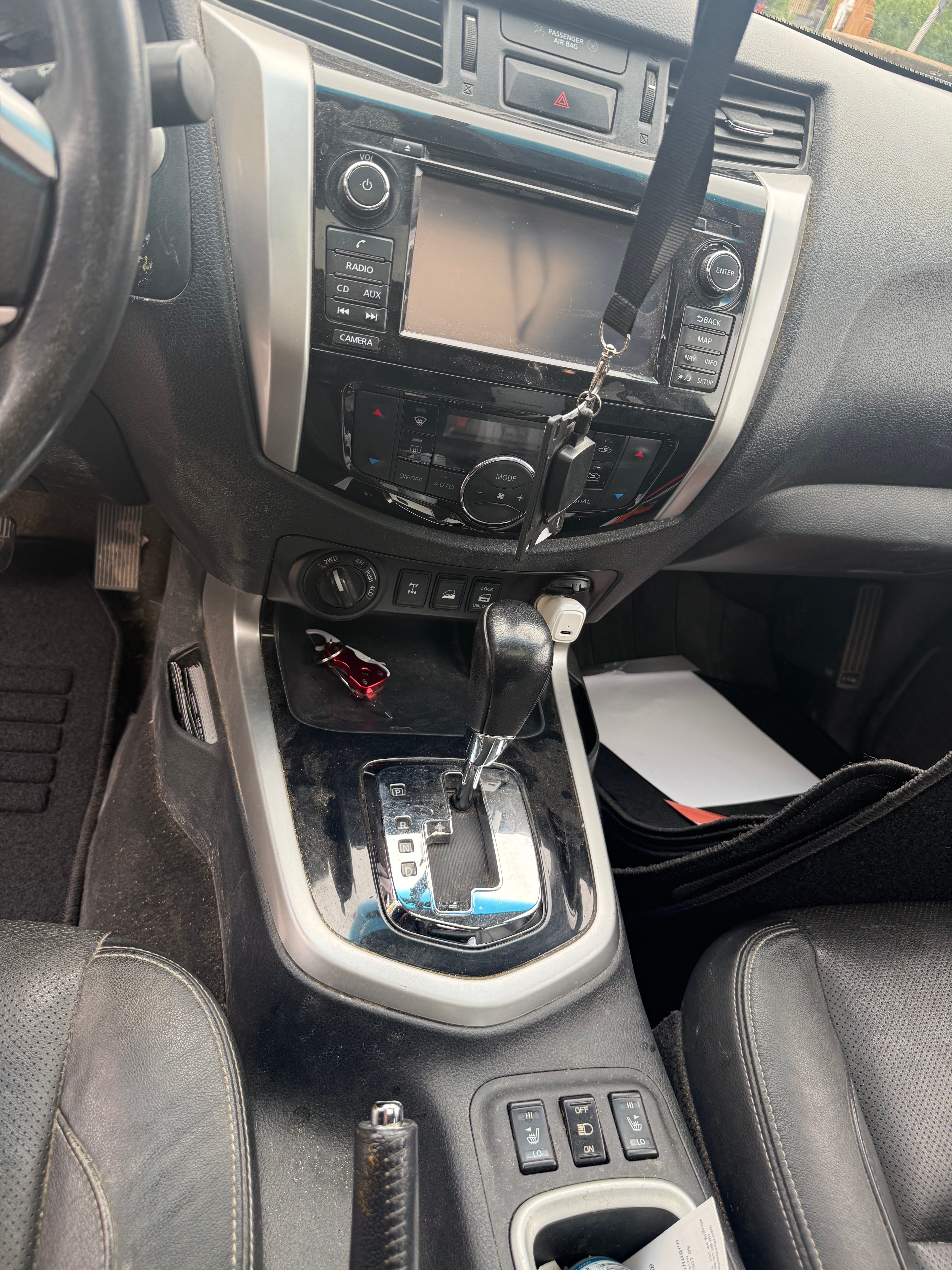 Nissan Navara 2017, bild 6/10