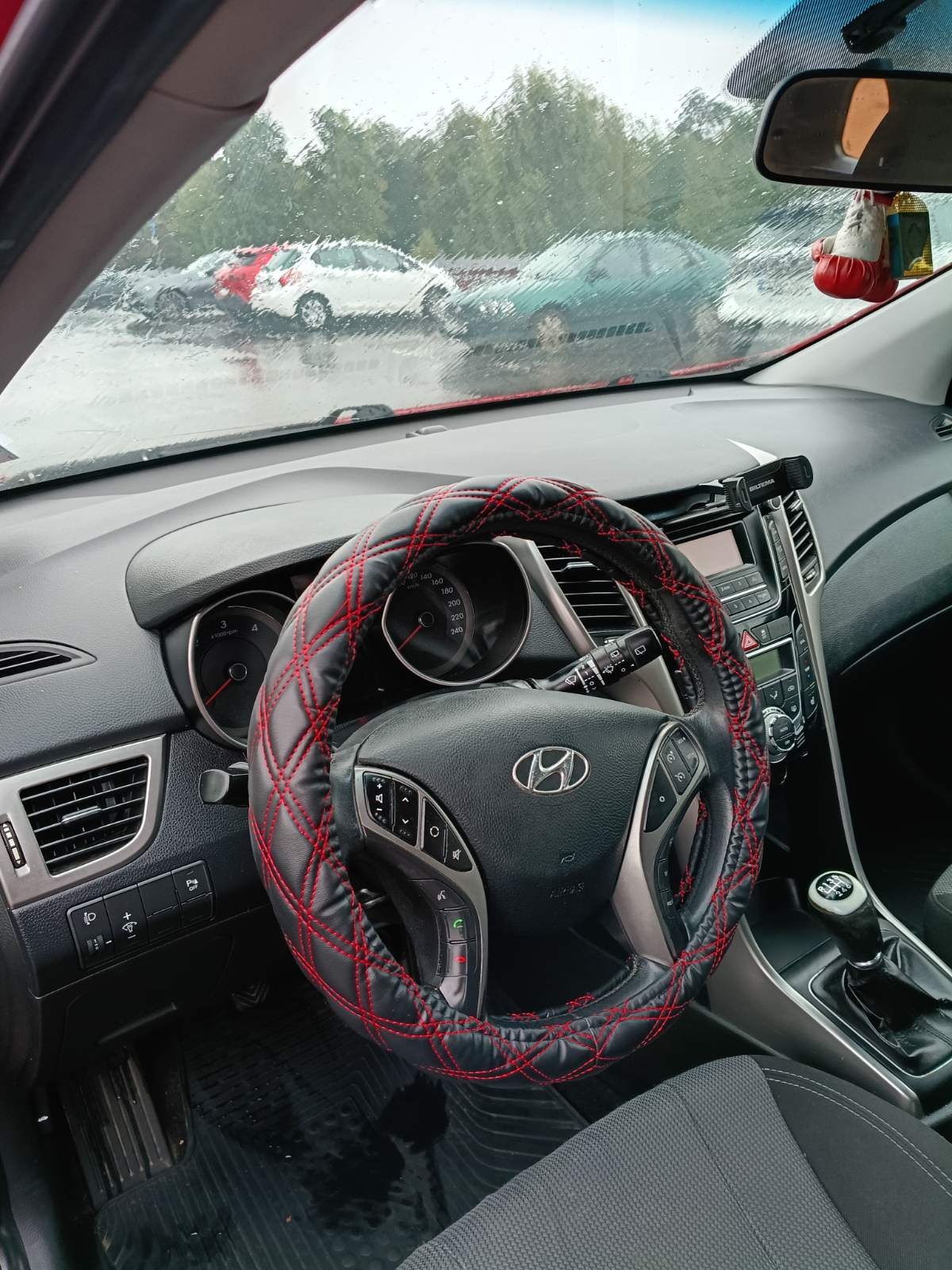 Hyundai i30 Kombi 1.6 CRDi Manuell 2013, bild 6/6