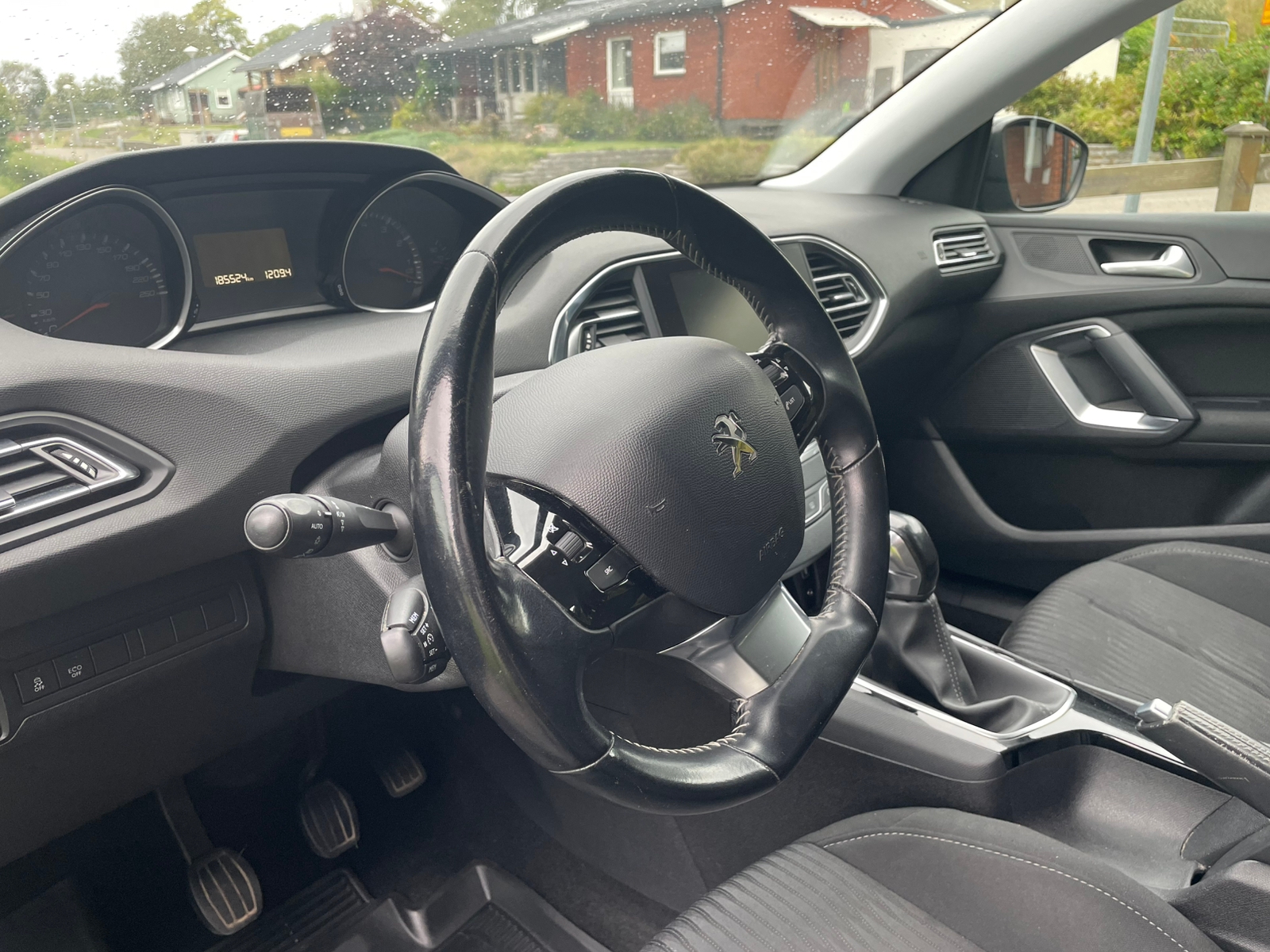 Peugeot 308 SW 1.2 PureTech 110 Manuell 2016, bild 5/7