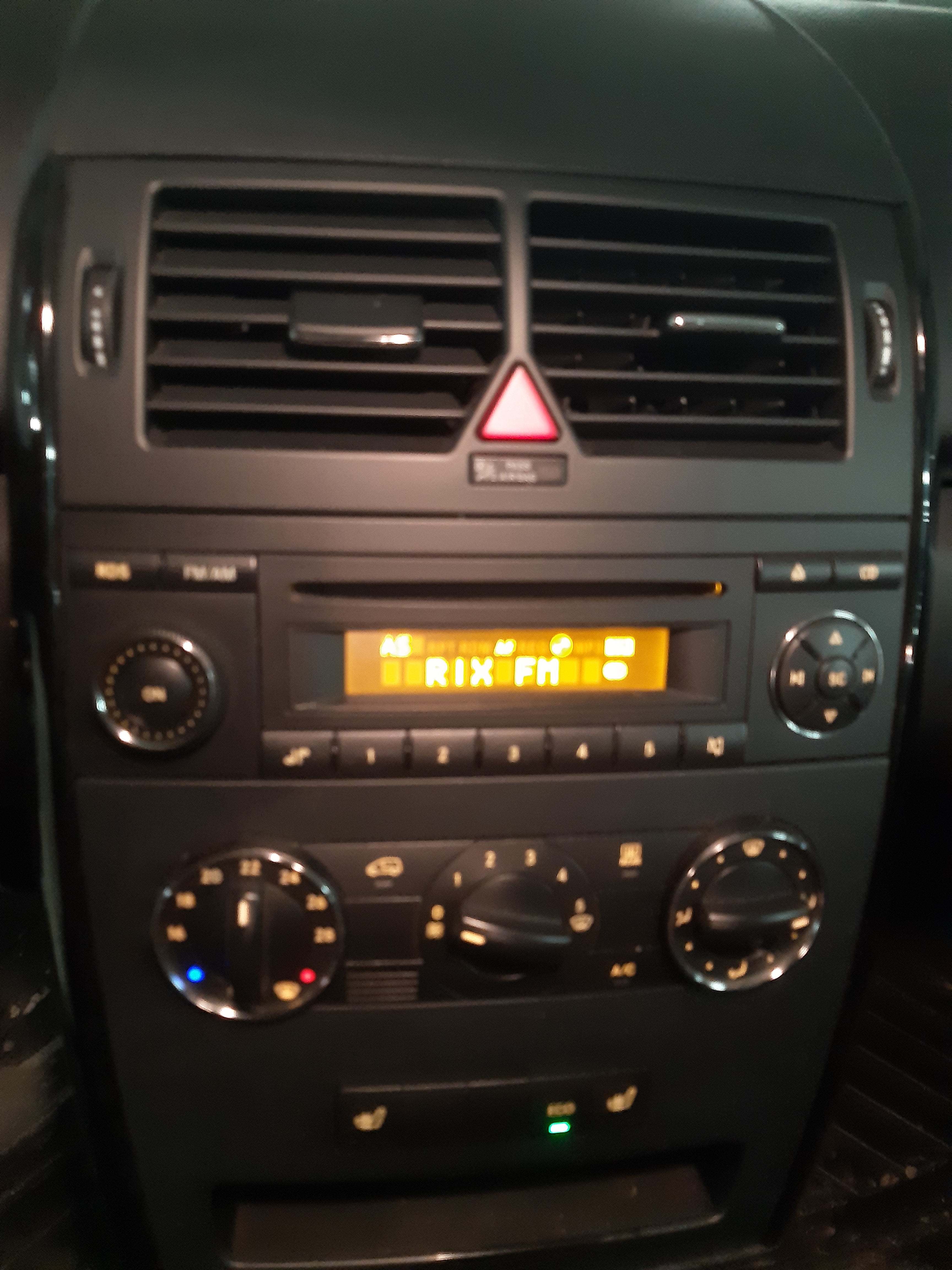 Mercedes-Benz A 160 5-dörrars Manuell 2012, bild 5/8