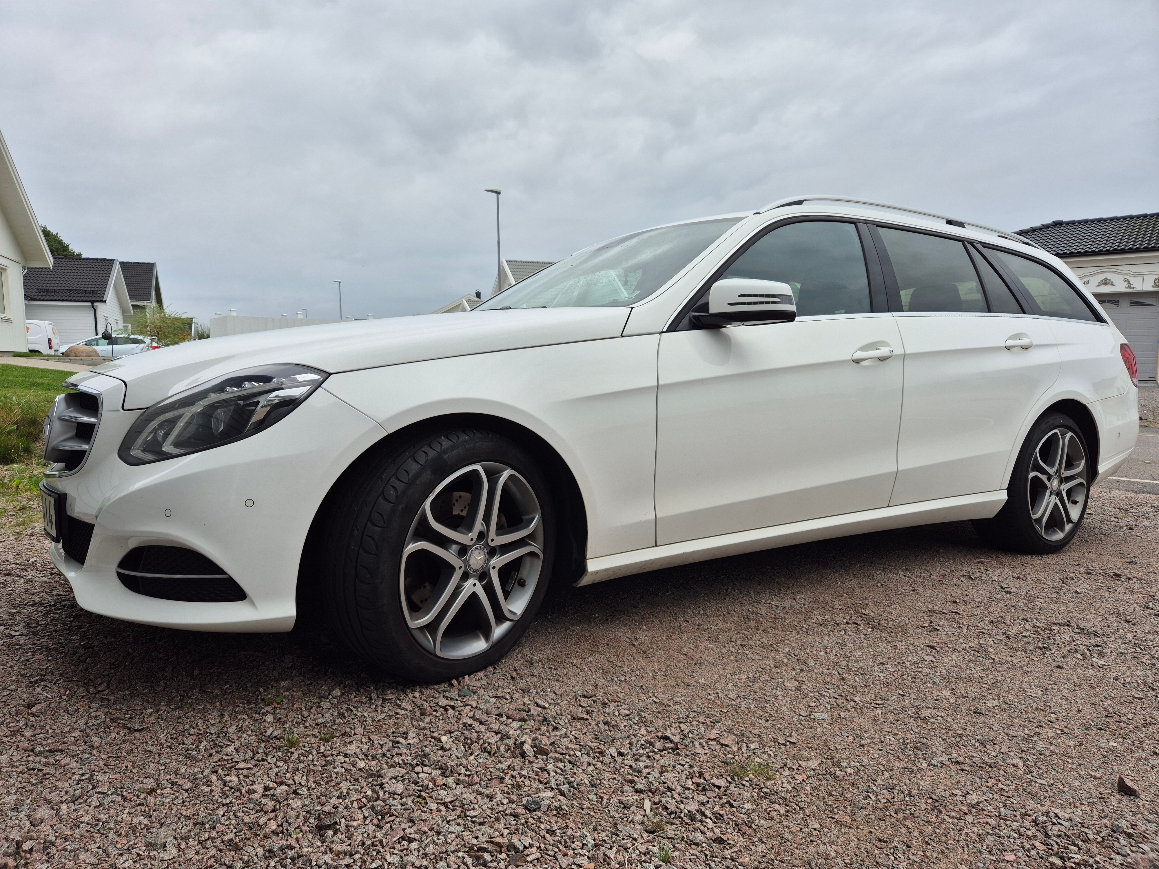 Mercedes-Benz E 220 T BlueTEC 9G-Tronic 2015, kuva 2/8