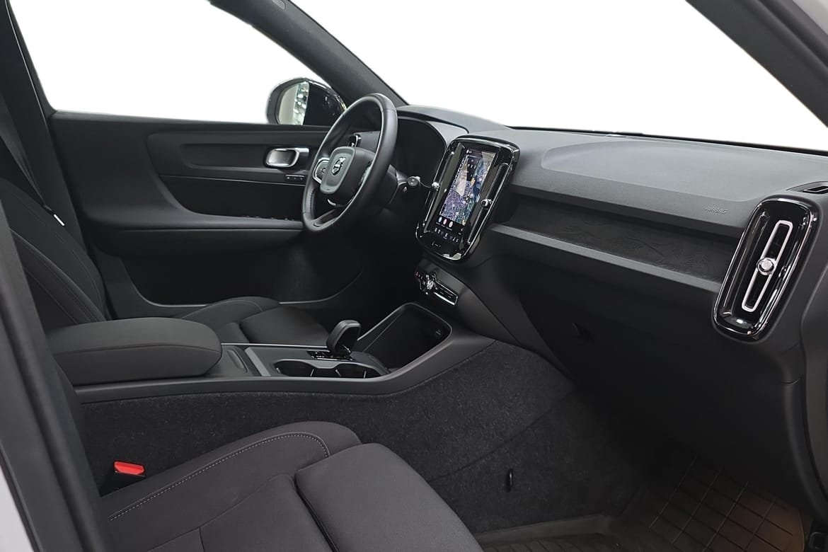 Volvo EX40 2025, bild 7/10