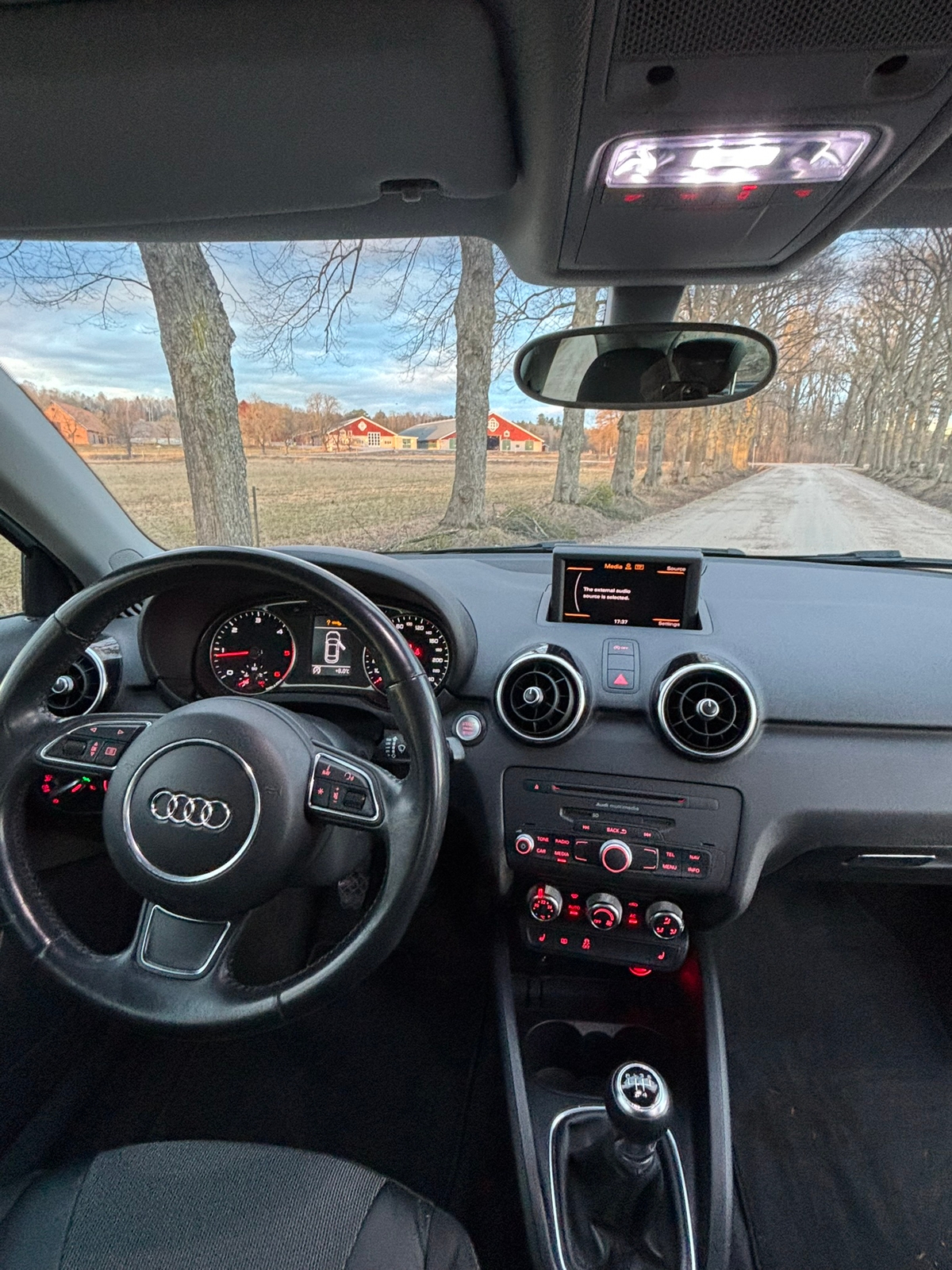 Audi A1 1.6 TDI Manuell 2012, photo 6/9