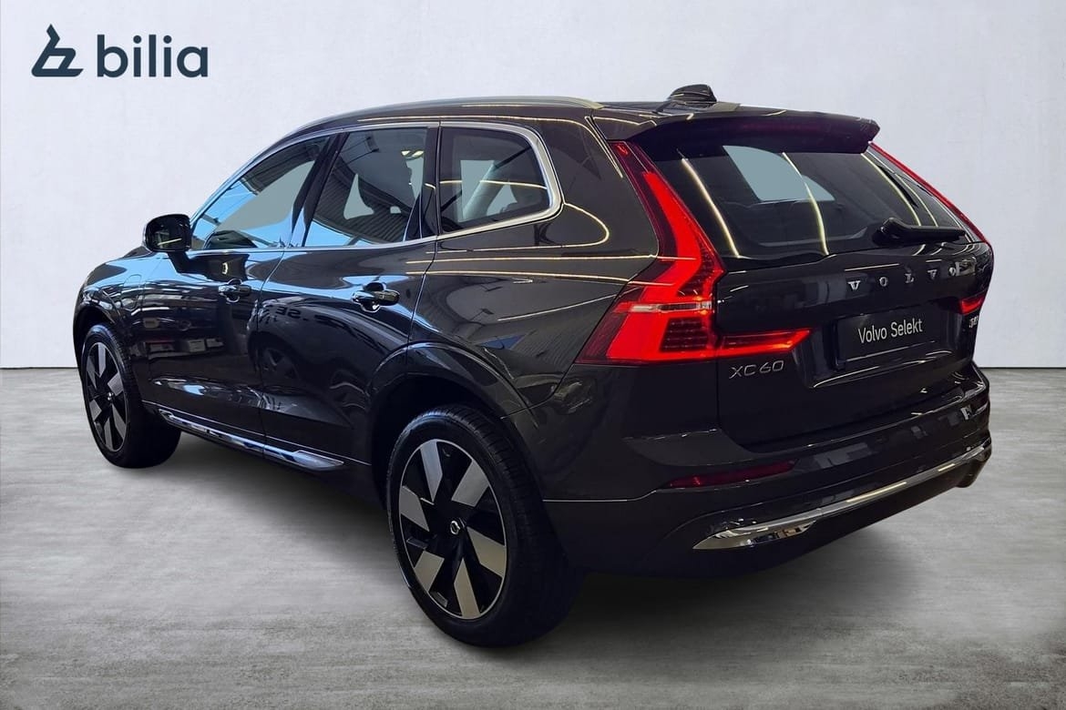 Volvo XC60 T6 Core Edition 2025, bild 2/10