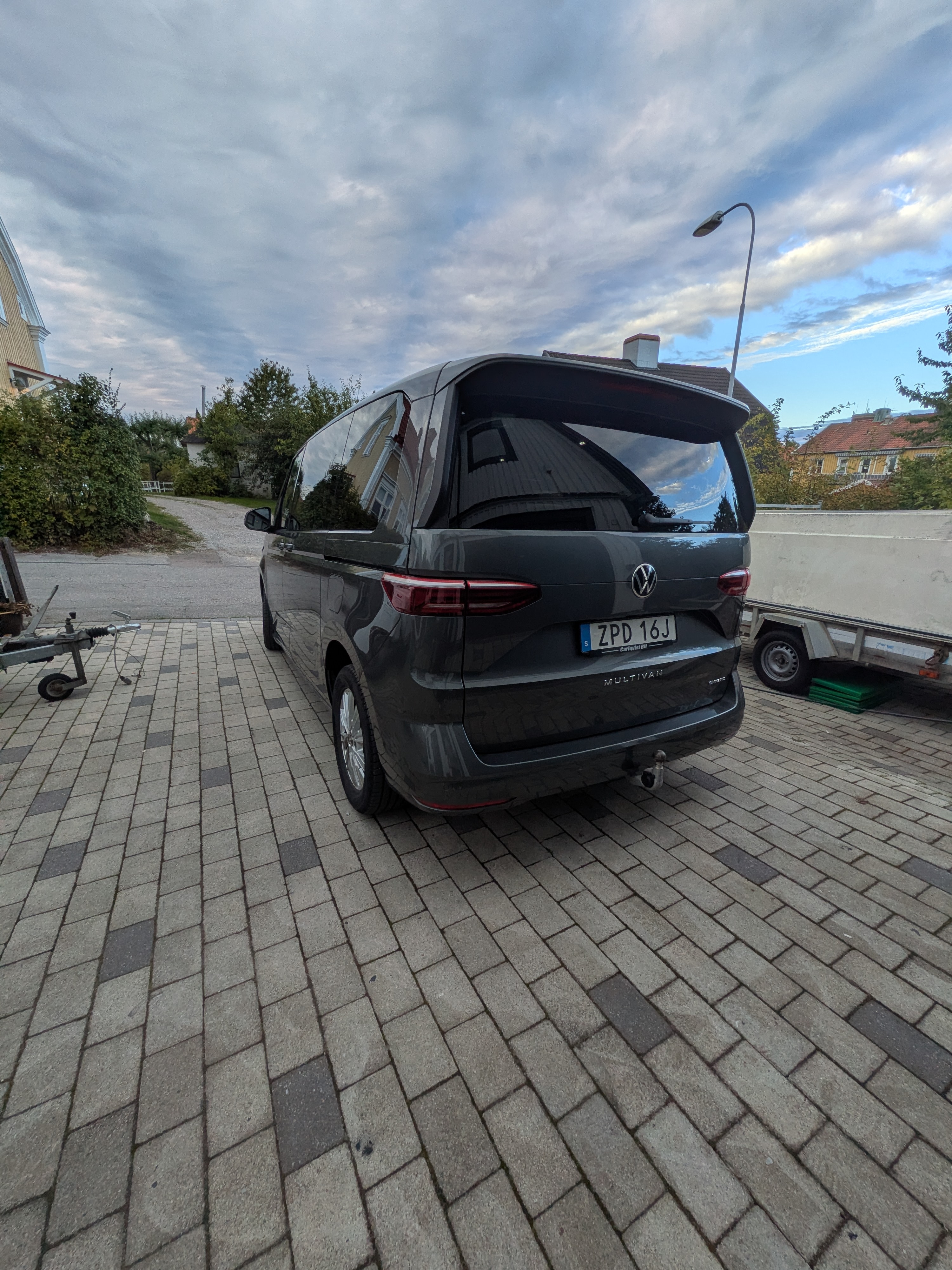 Volkswagen Multivan 2023, bild 2/5