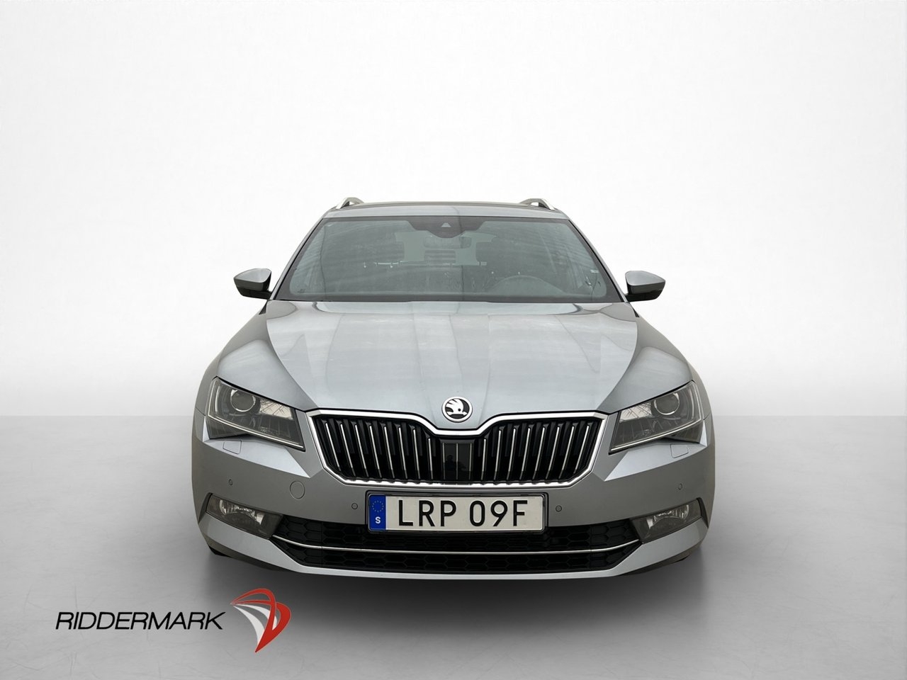Skoda Superb 2019, bild 2/31