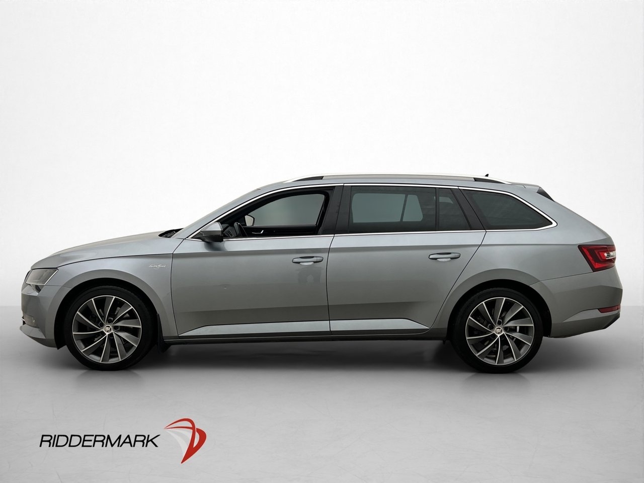 Skoda Superb 2019, bild 4/31