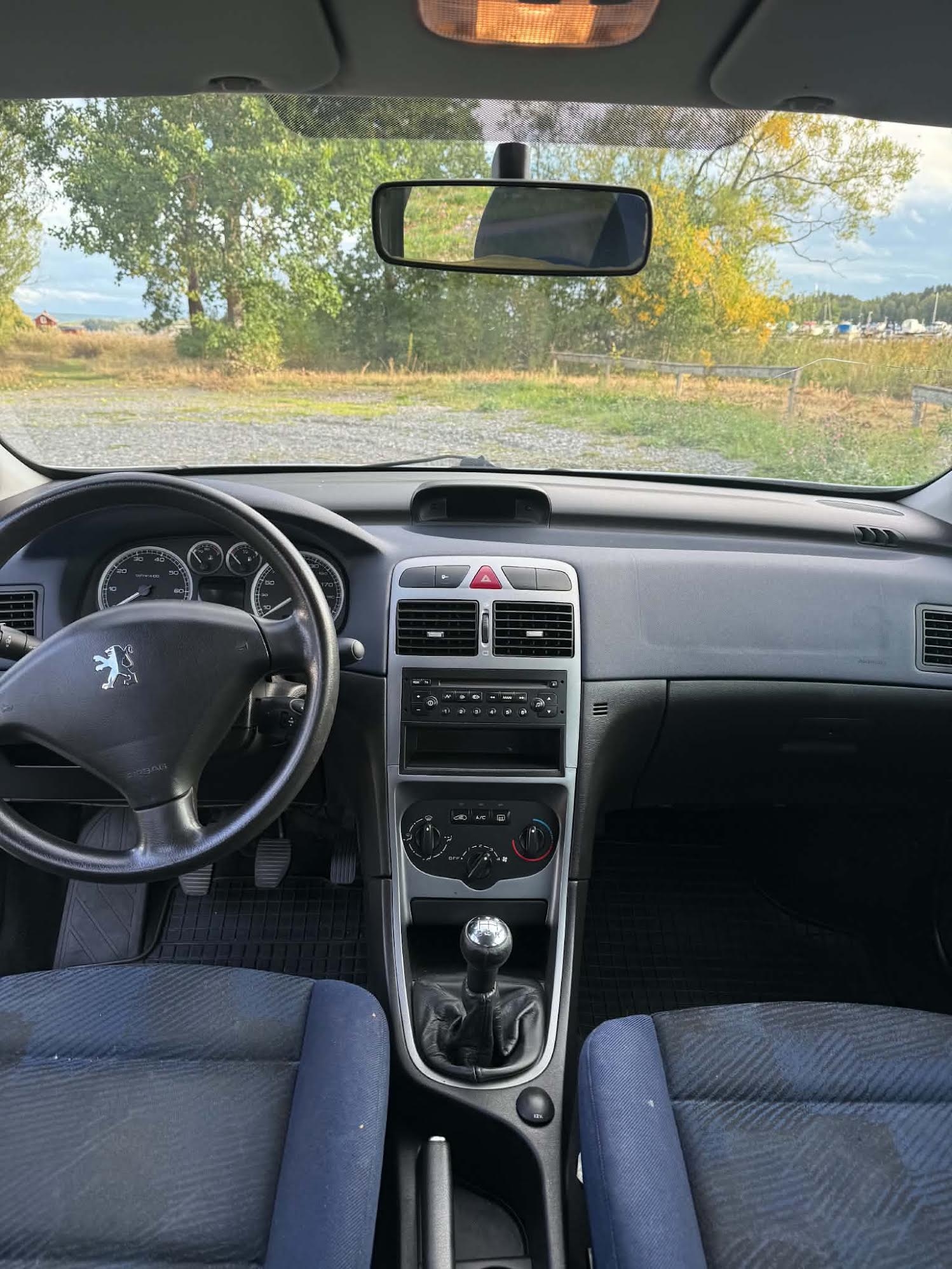 Peugeot 307 5-dörrar 1.6 Manuell 2003, bild 5/7