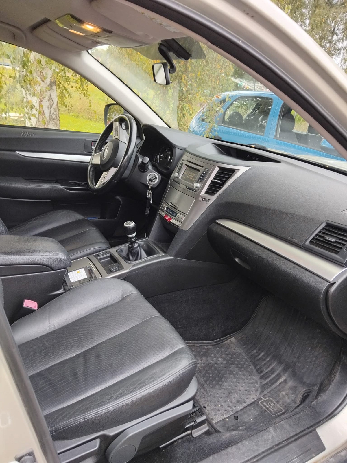 Subaru Outback 2.0 4WD Manuell 2012, photo 3/4