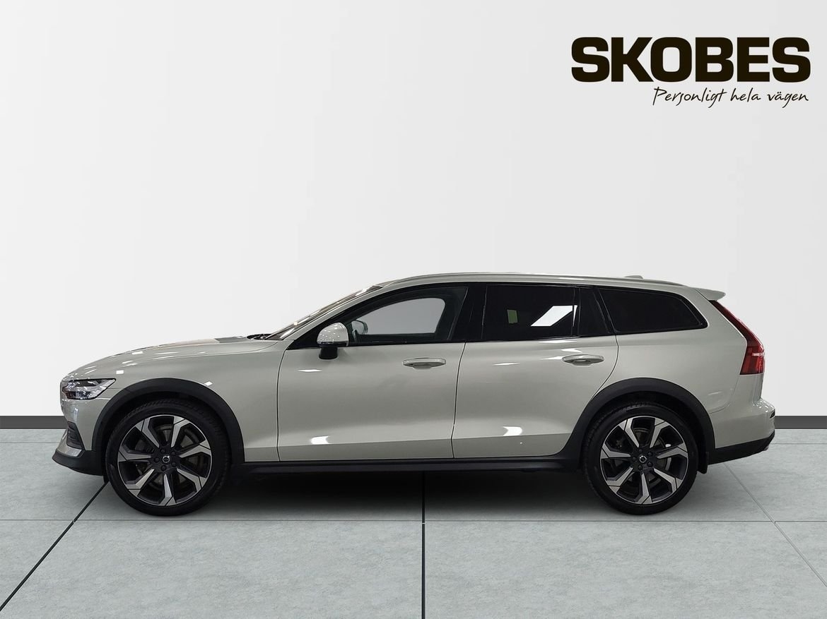 Volvo V60 Cross Country B4 AWD D Adv 2022, bild 4/10