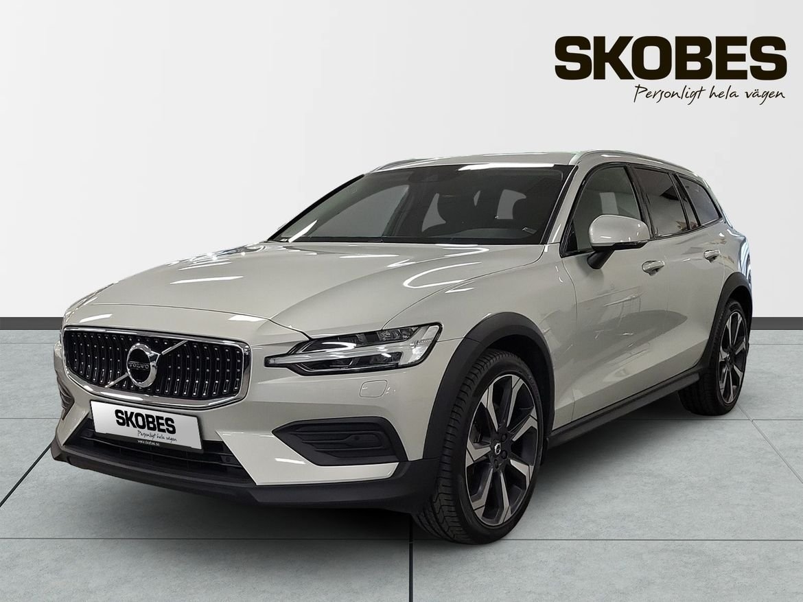 Volvo V60 Cross Country B4 AWD D Adv 2022, bild 3/10