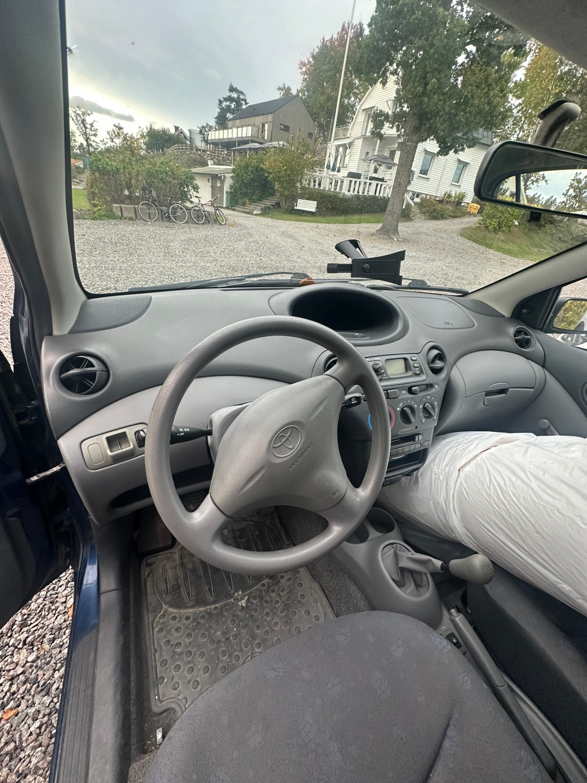 Toyota Yaris 5-dörrar 1.0 VVT-i Manuell 2002, kuva 7/9