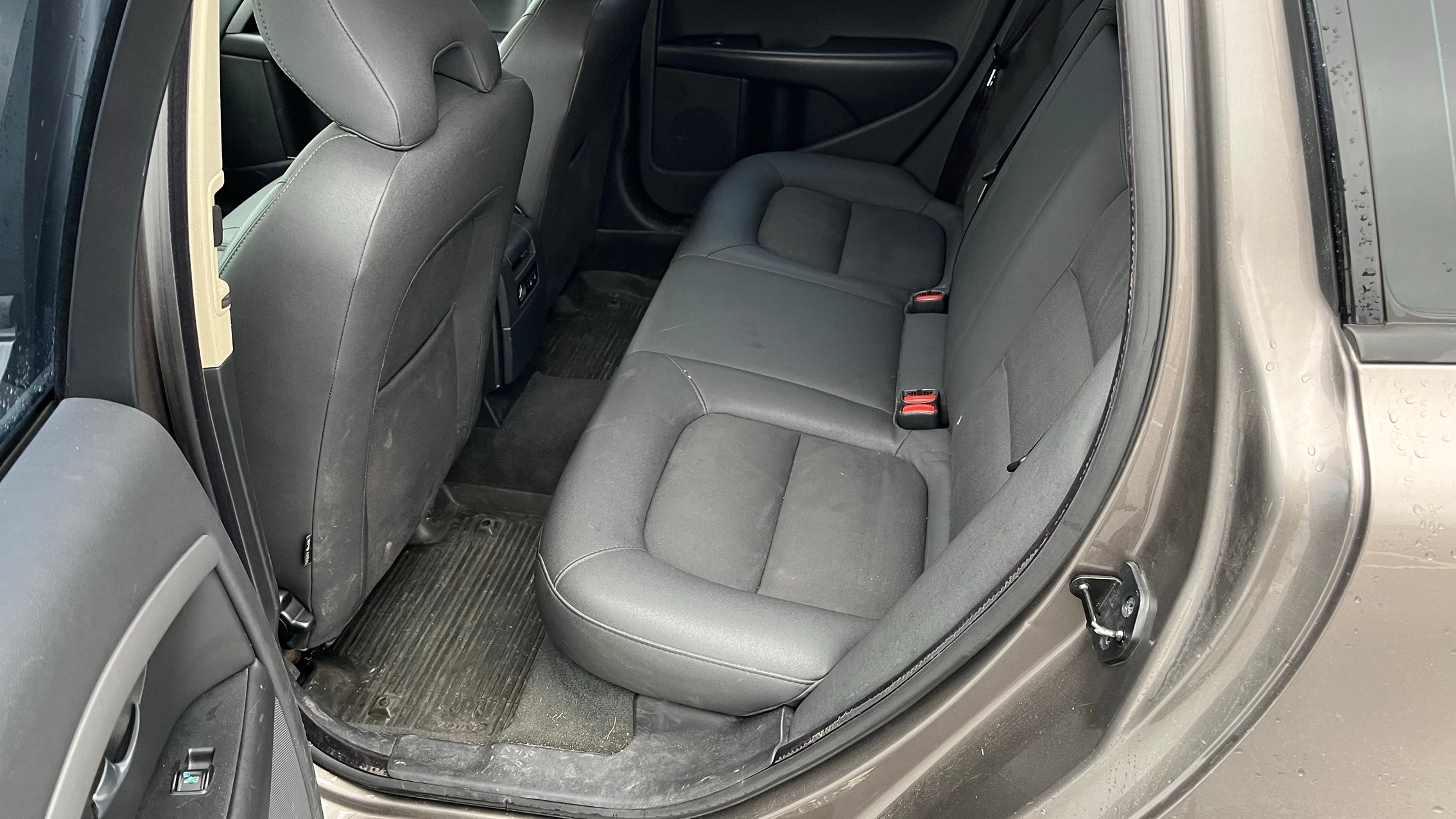 Volvo V70 2.0 Manuell 2008, bild 7/8
