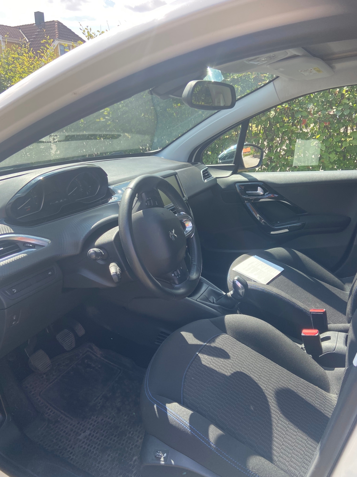 Peugeot 208 2017, bild 4/5