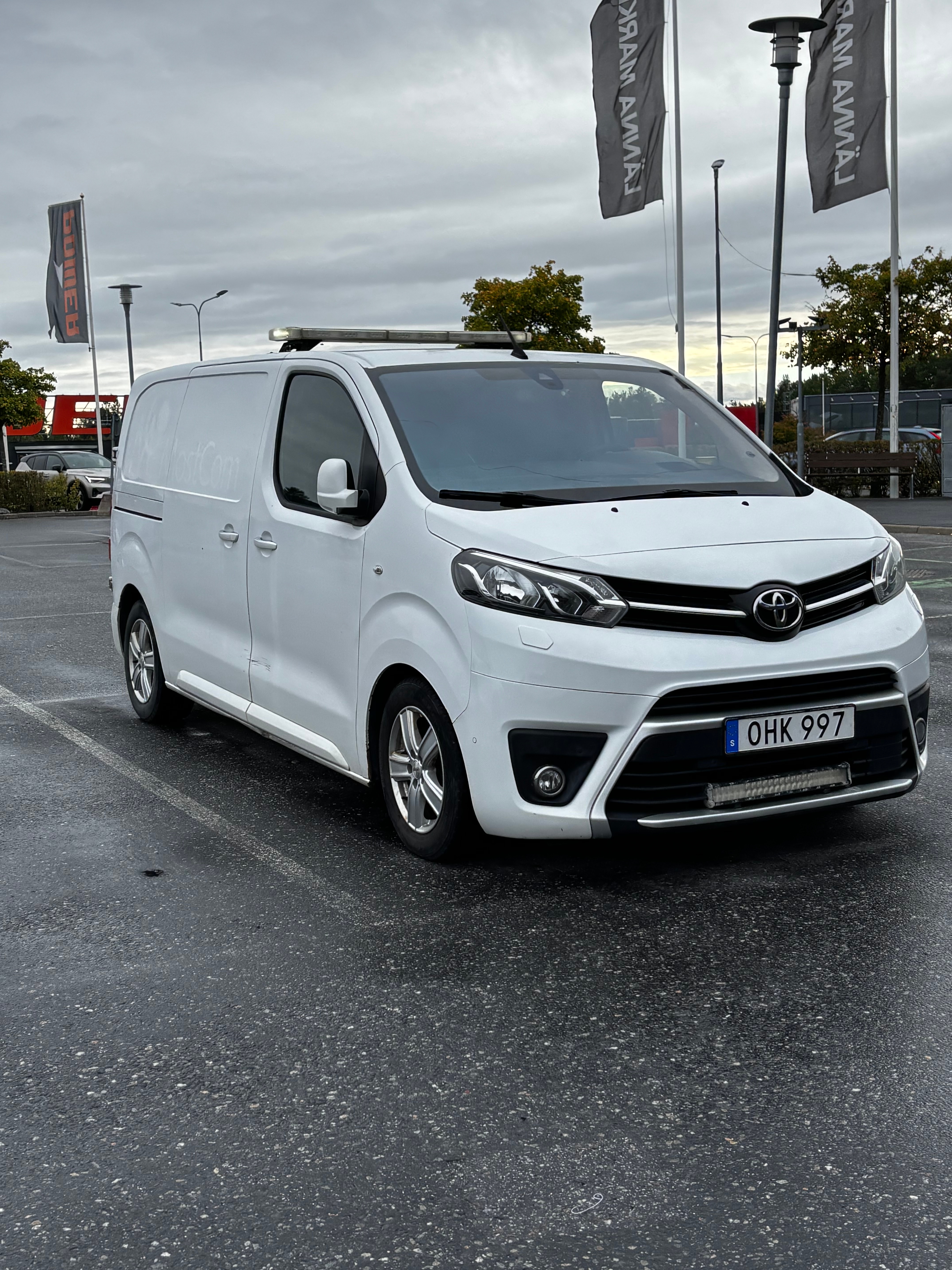 Toyota Proace 1.6 D-4D Manuell 2016, kuva 2/10