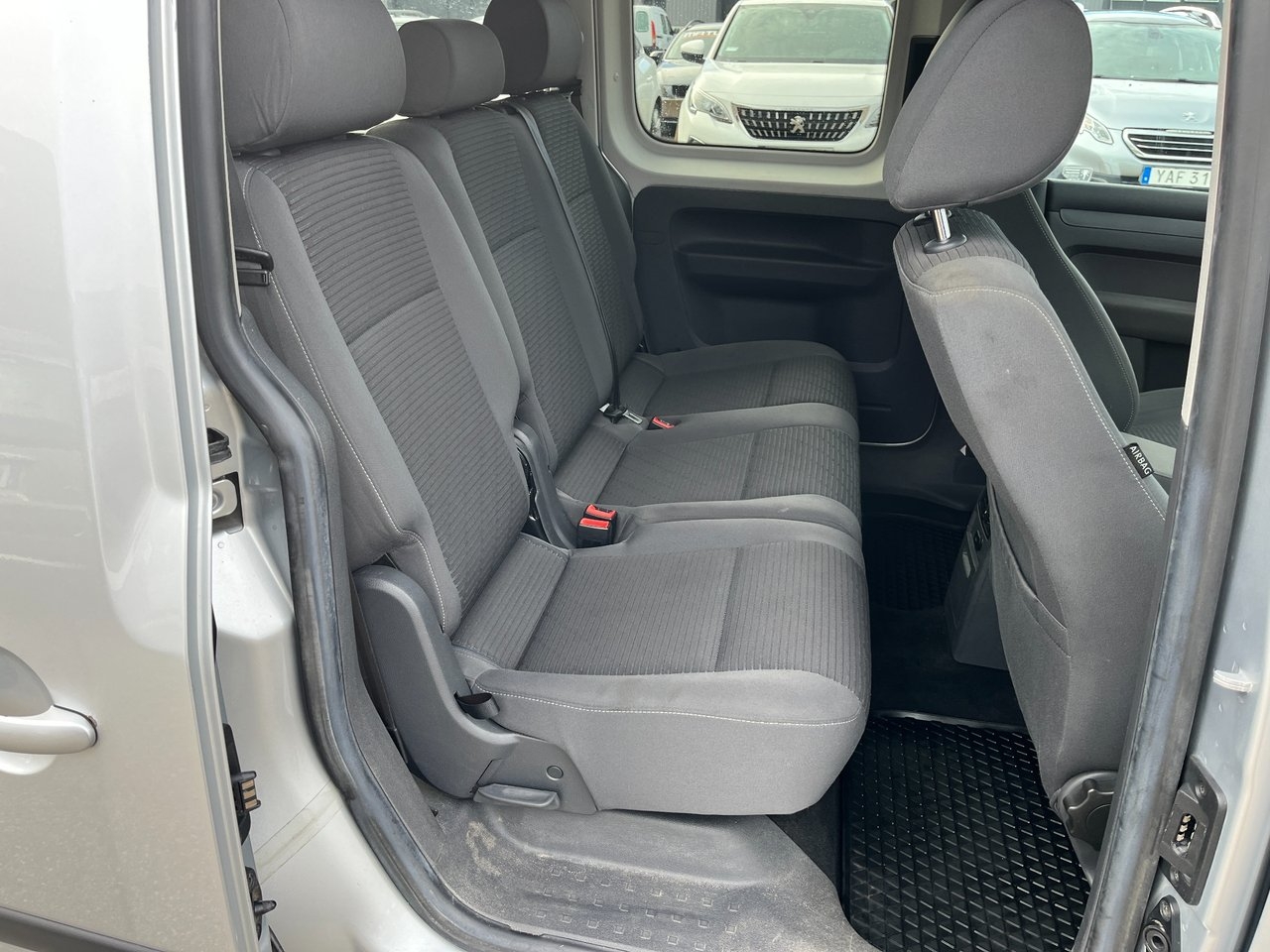 Volkswagen Caddy 1.6 TDI DPF Euro 5 2012, bild 6/10