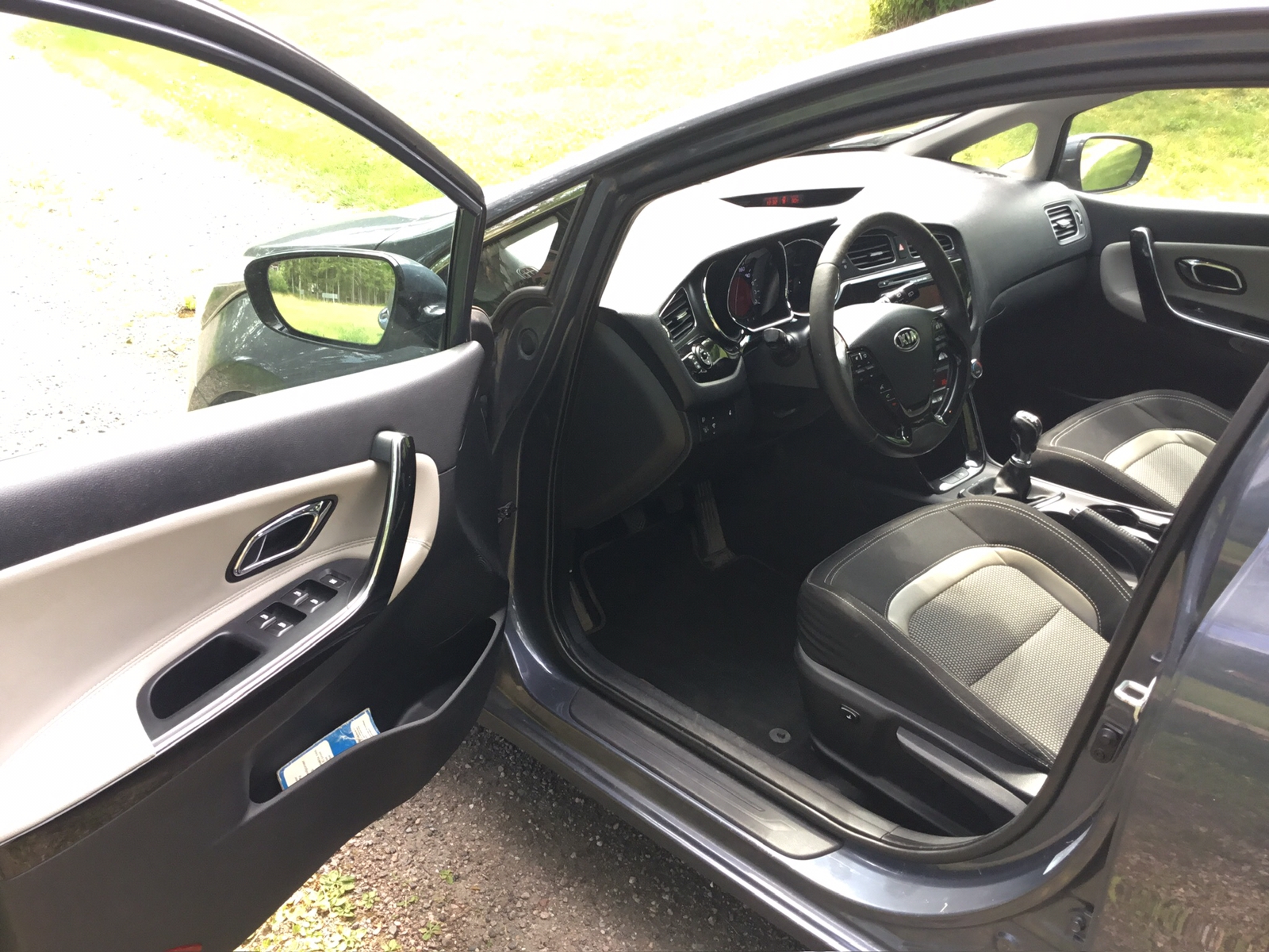 Kia Ceed 1.6 CRDi Manuell 2013, photo 6/10